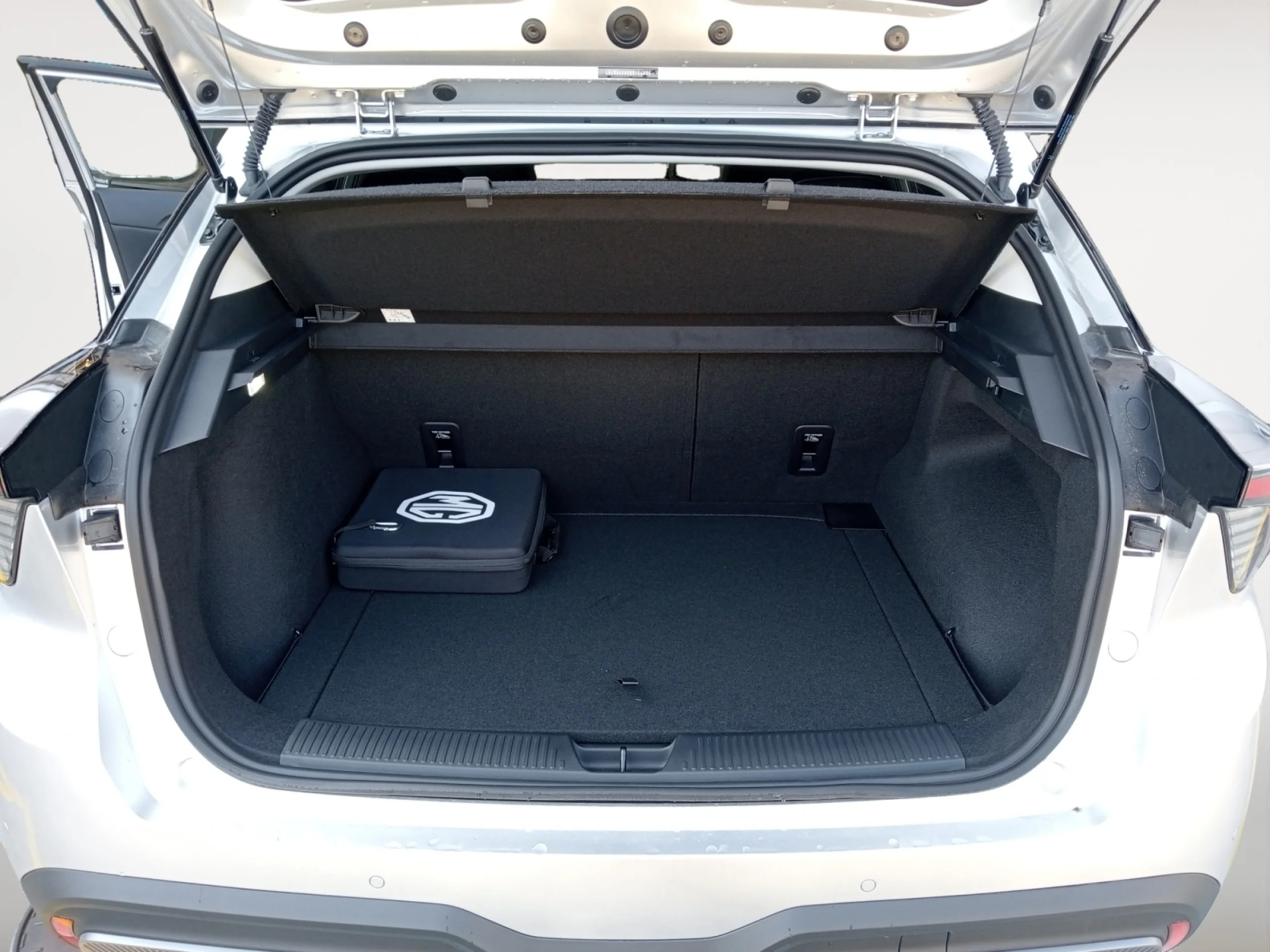 MG Mg4 64KWH LUXURY - Foto 8