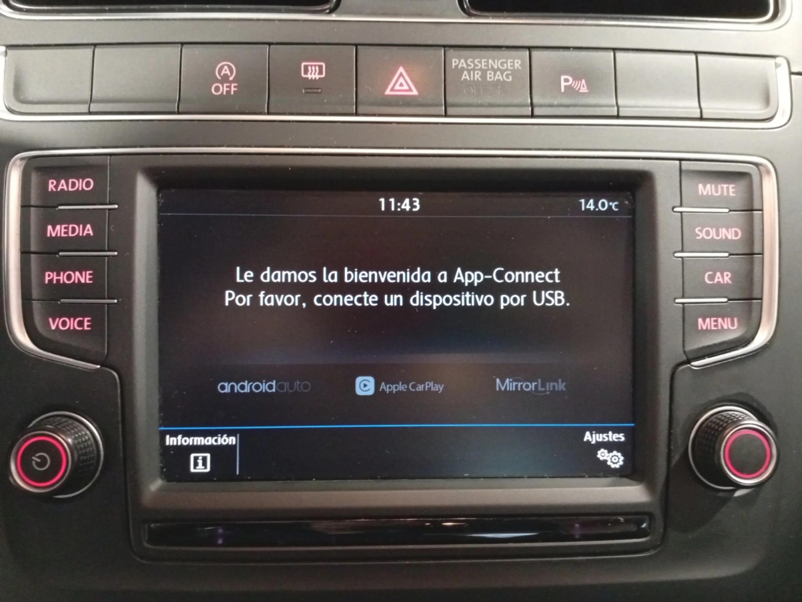 VOLKSWAGEN POLO ADVANCE 1.2 TSI 66KW (90CV) BMT - Foto 14