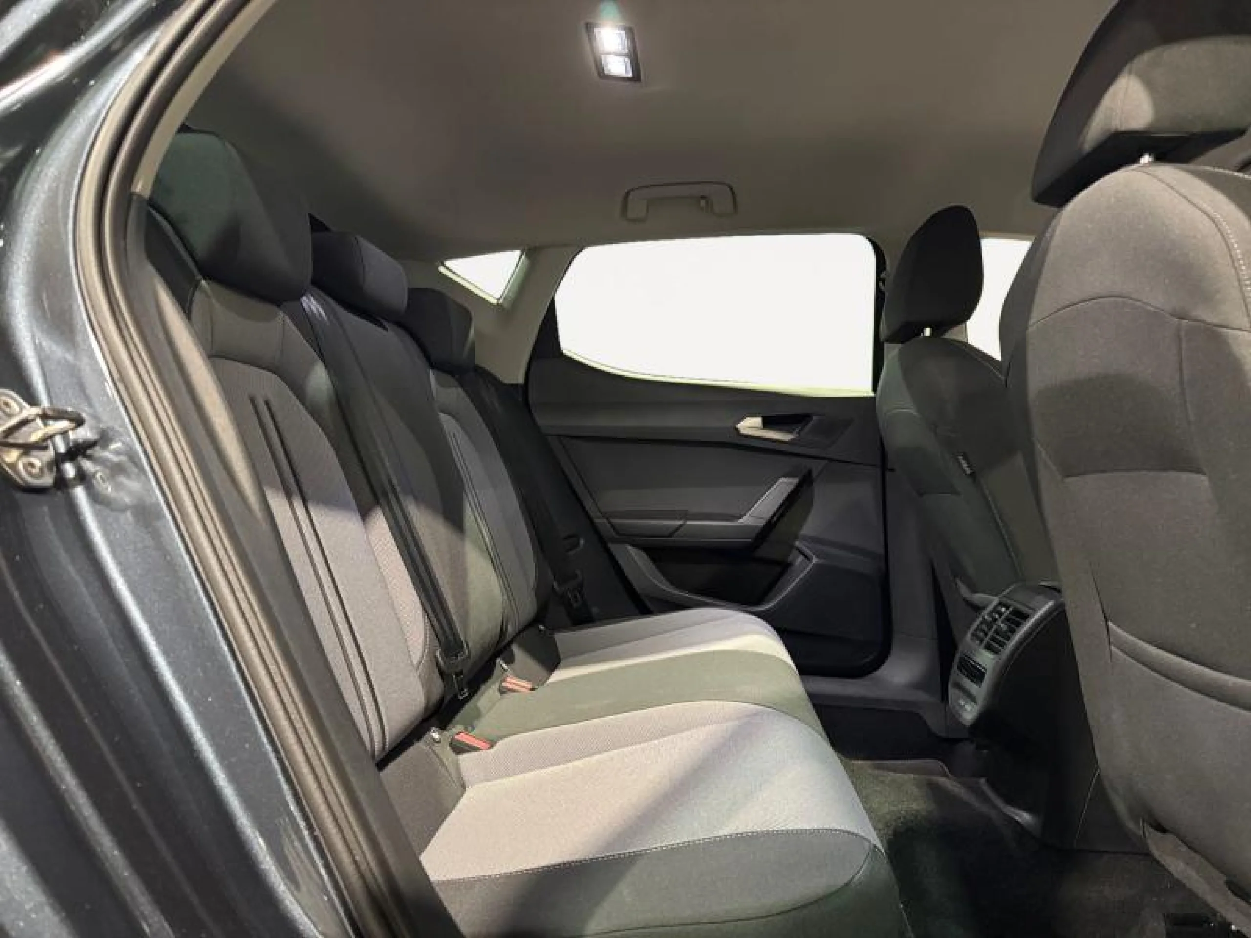 SEAT LEON 1.0 TSI 81KW S&S STYLE XL - Foto 6