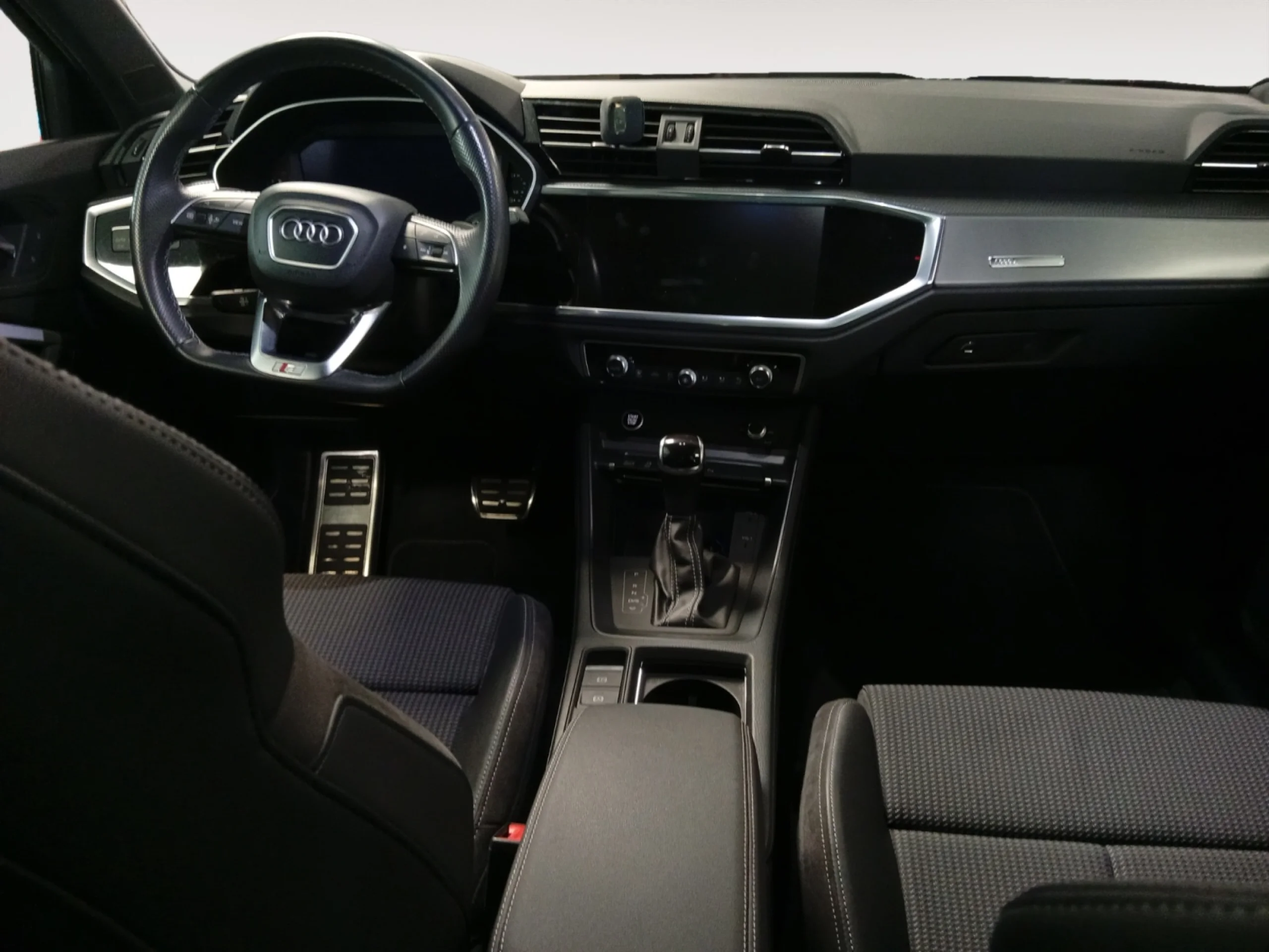 AUDI Q3 BLACK LINE 35 TDI 110KW (150CV) S TRONIC - Foto 4