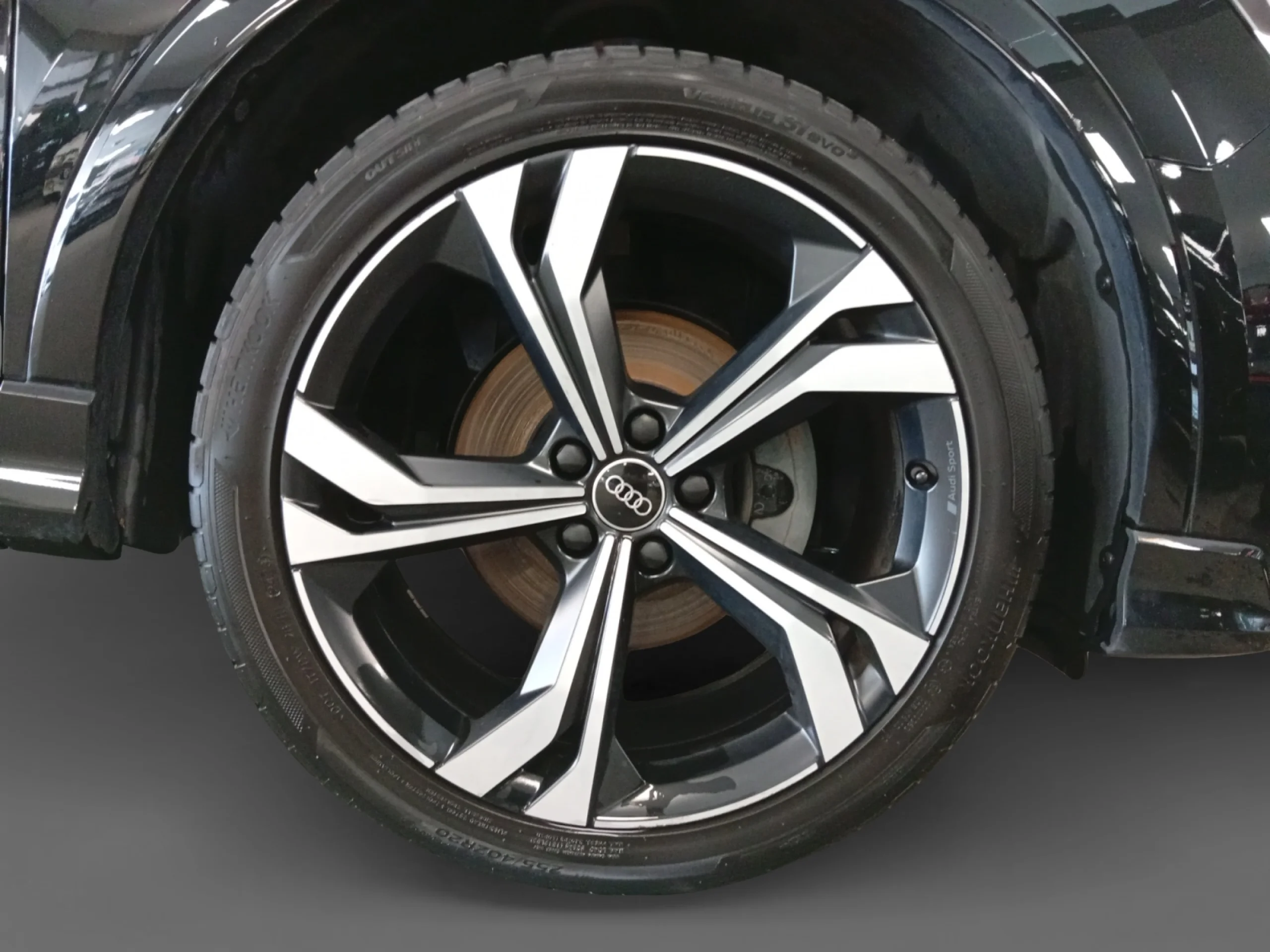 AUDI Q3 BLACK LINE 35 TDI 110KW (150CV) S TRONIC - Foto 8