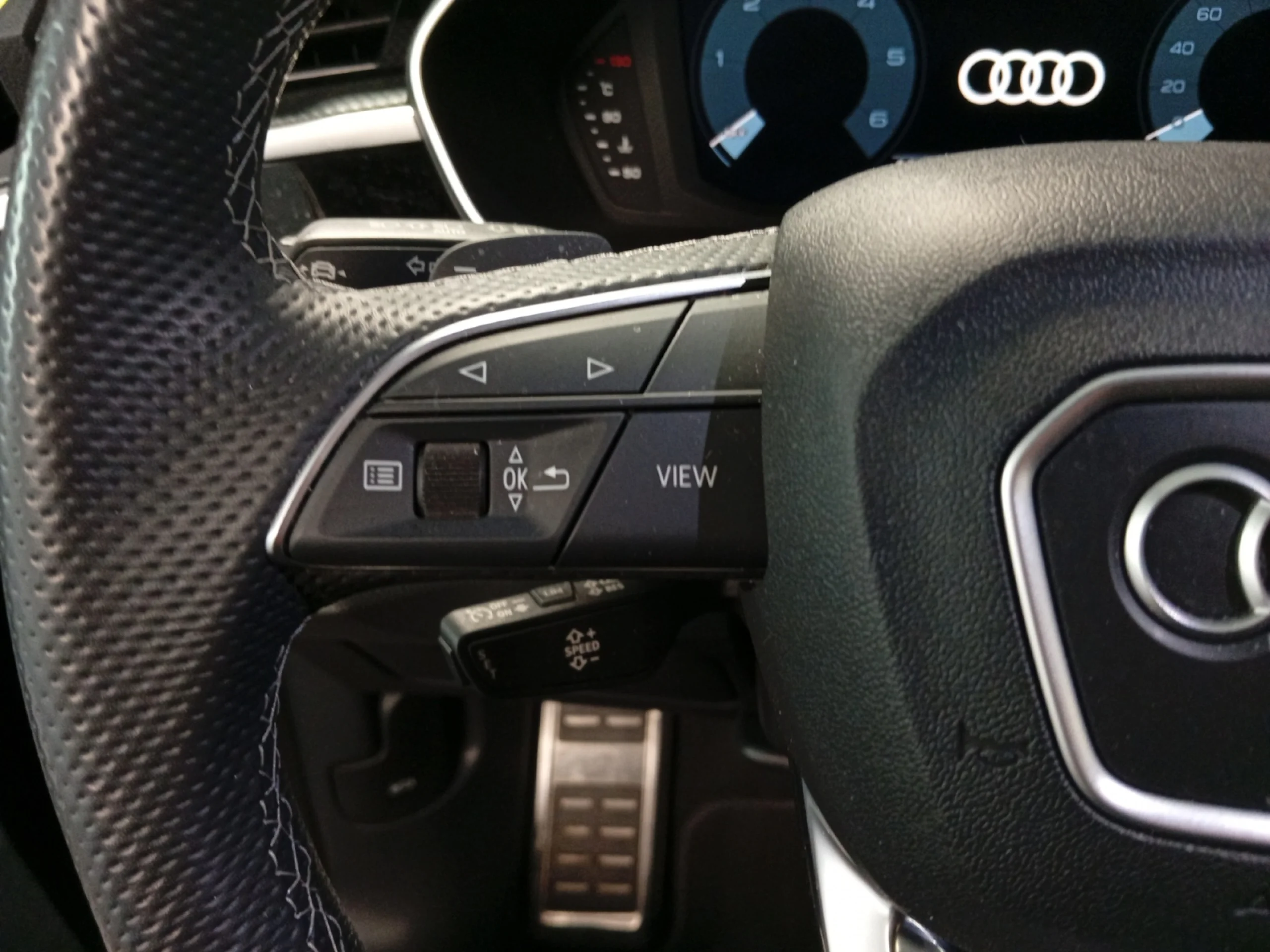 AUDI Q3 BLACK LINE 35 TDI 110KW (150CV) S TRONIC - Foto 11