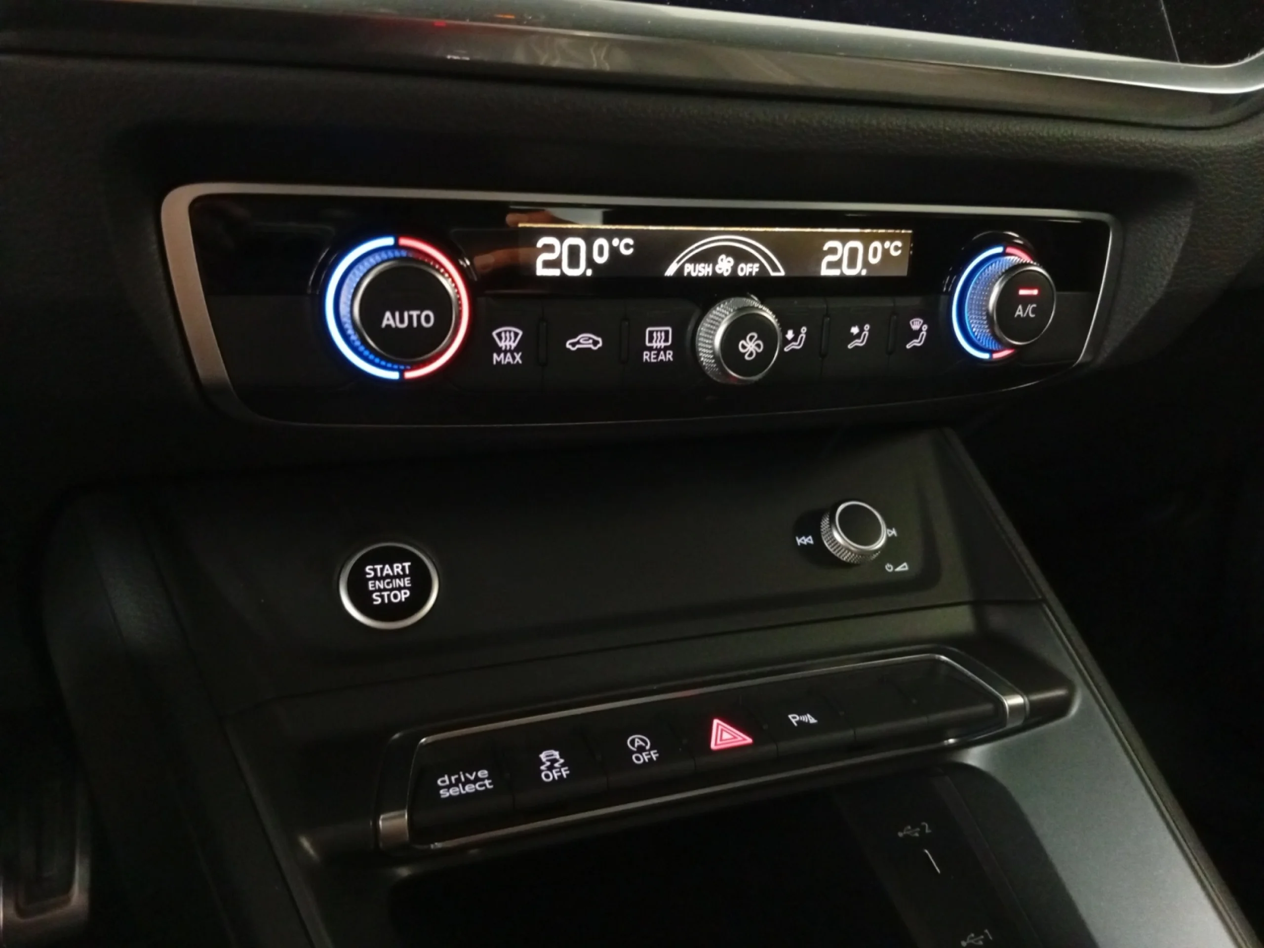 AUDI Q3 BLACK LINE 35 TDI 110KW (150CV) S TRONIC - Foto 12