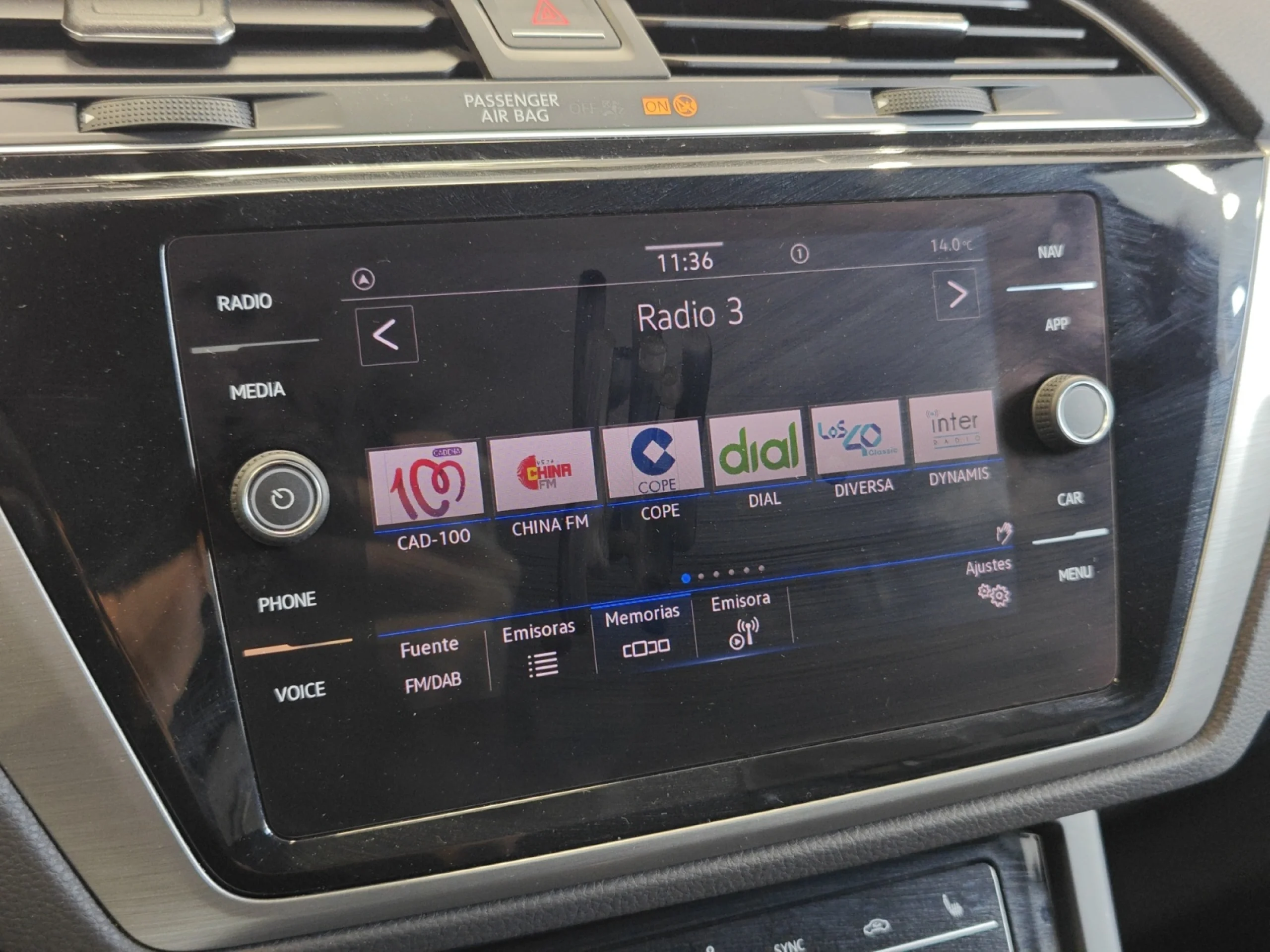 VOLKSWAGEN TOURAN ··MÁS·· 2.0 TDI 110KW (150CV) DSG - Foto 14