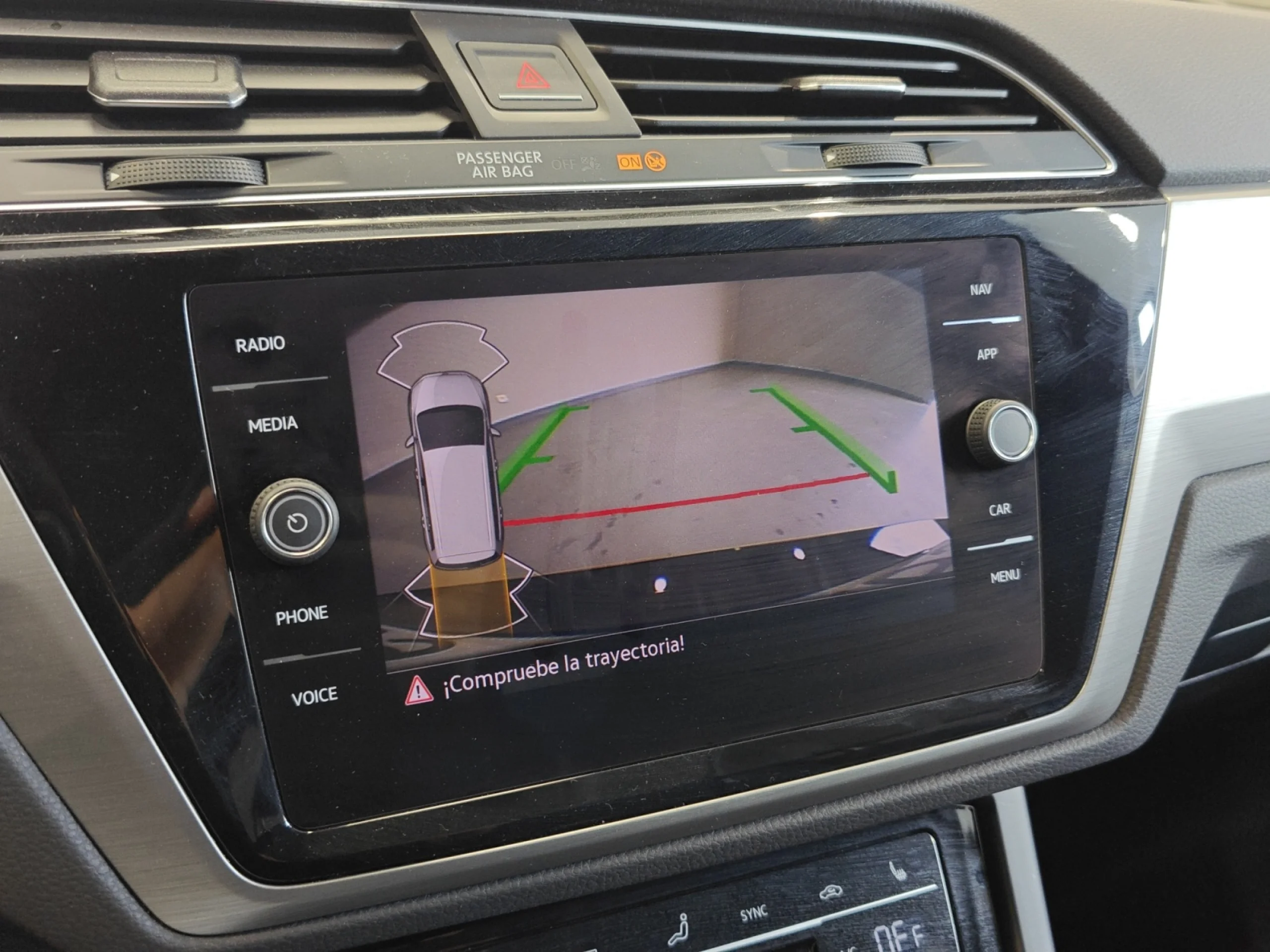 VOLKSWAGEN TOURAN ··MÁS·· 2.0 TDI 110KW (150CV) DSG - Foto 16