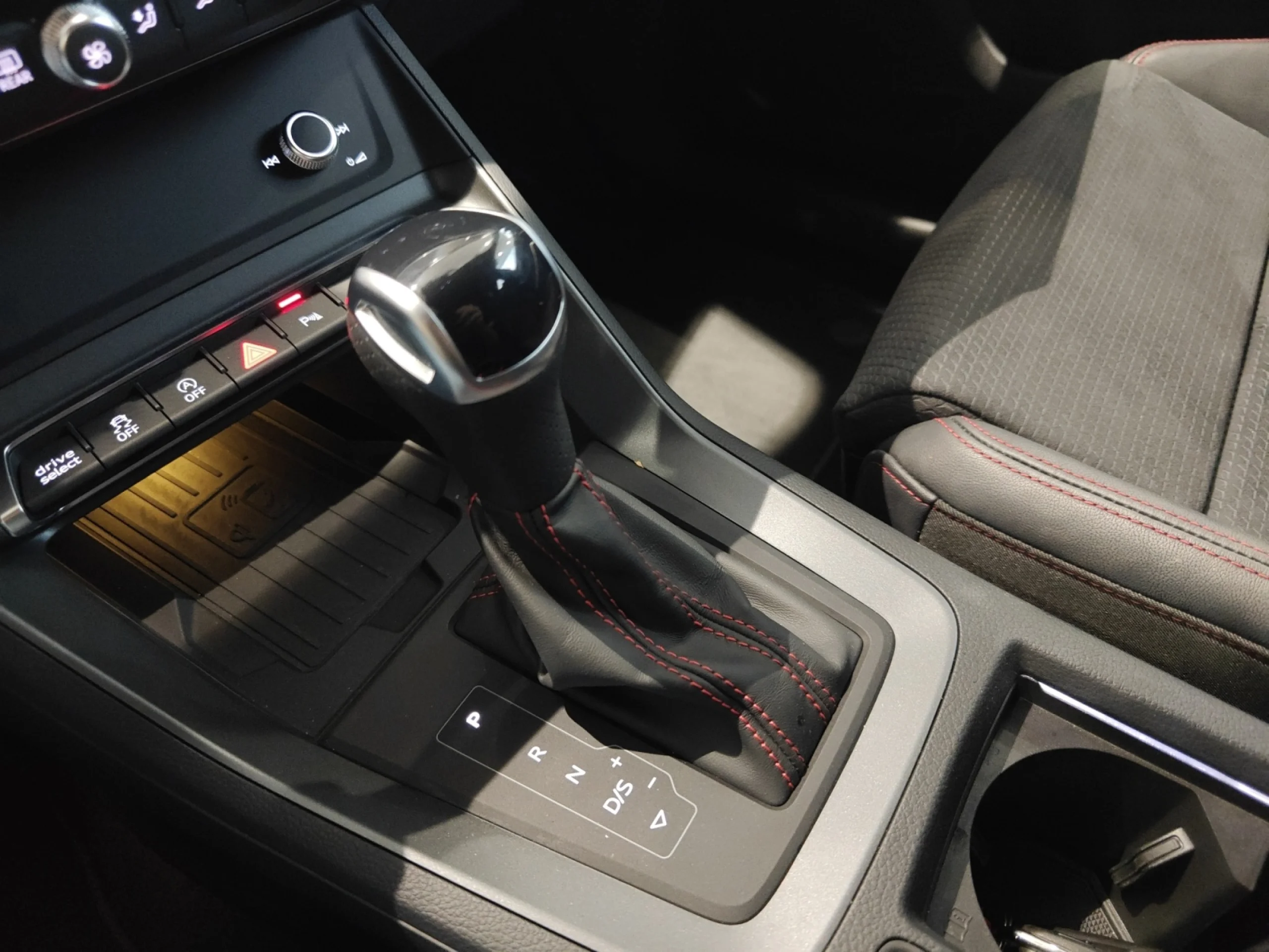 AUDI Q3 SPORTBACK BLACK LINE 35 TDI 110KW (150CV) S TRONIC - Foto 36