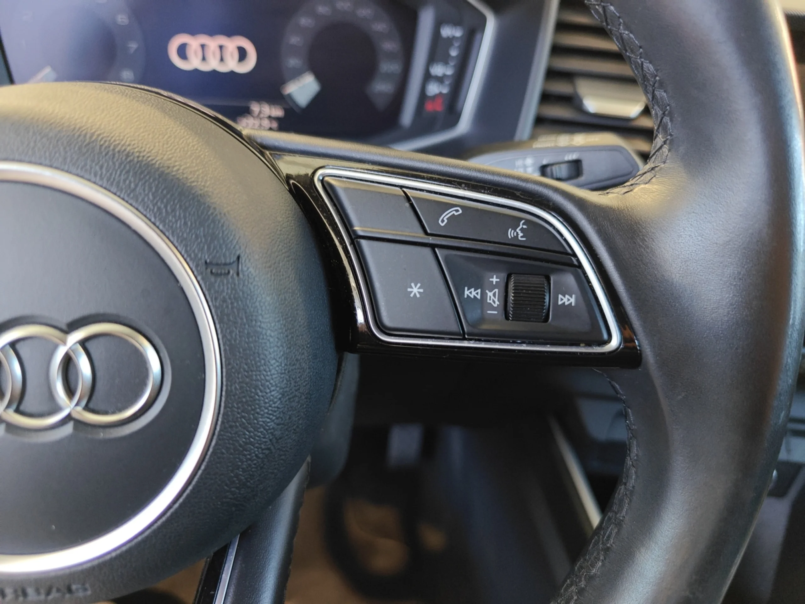 AUDI A1 SPORTBACK ADRENALIN 25 TFSI 70KW (95CV) - Foto 10