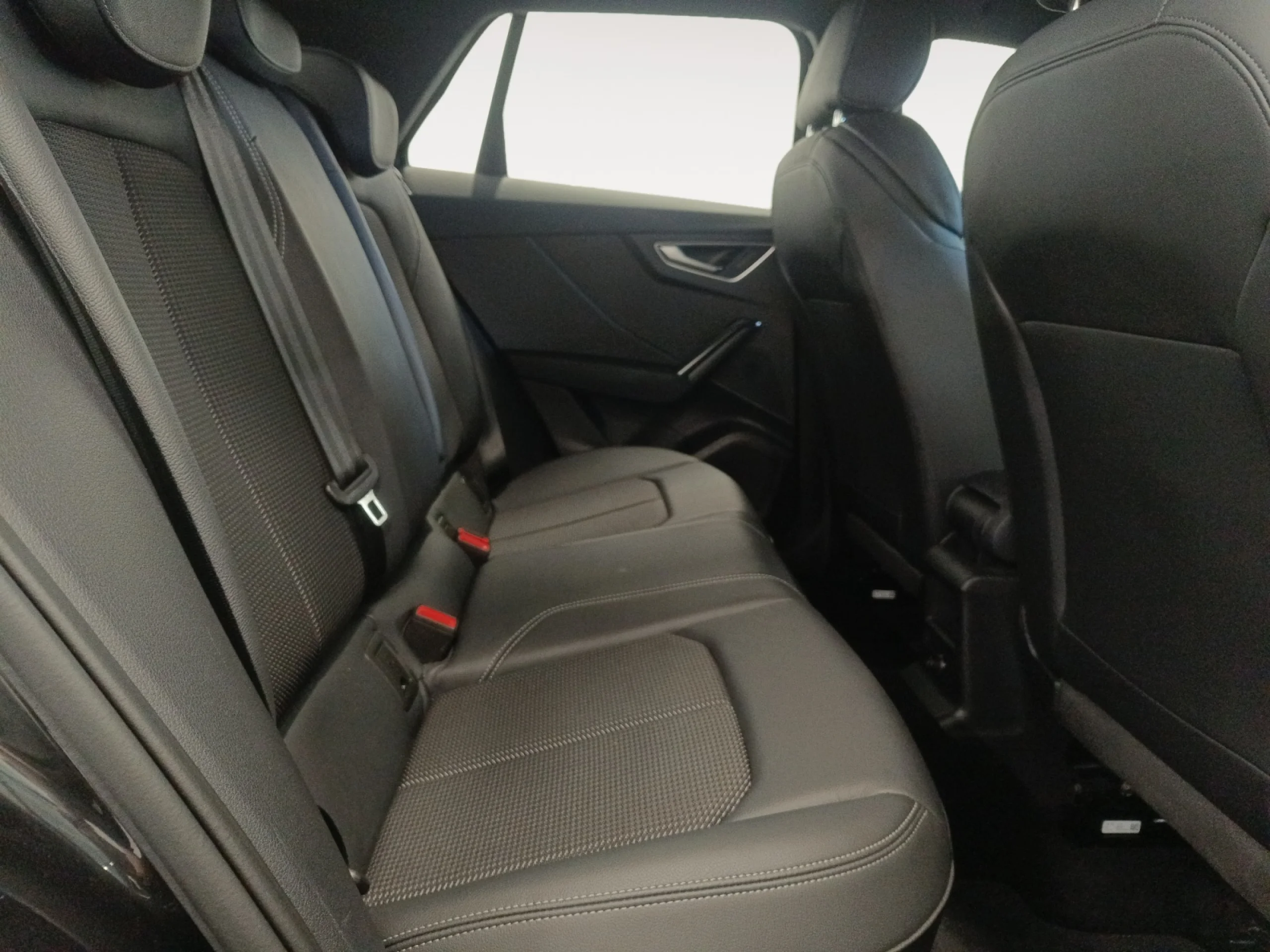 AUDI Q2 ADVANCED 35 TFSI 110KW (150CV) - Foto 6