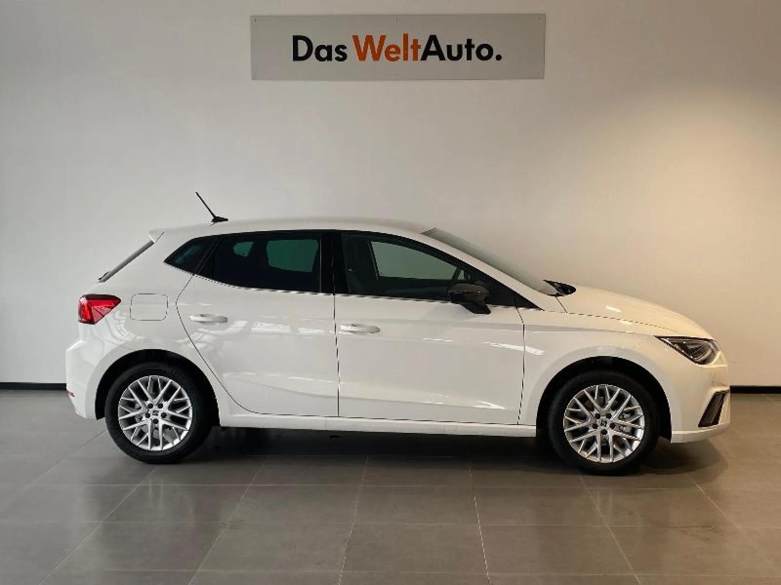SEAT IBIZA 1.0 TSI 81KW (110CV) SPECIAL EDITION - Foto 3