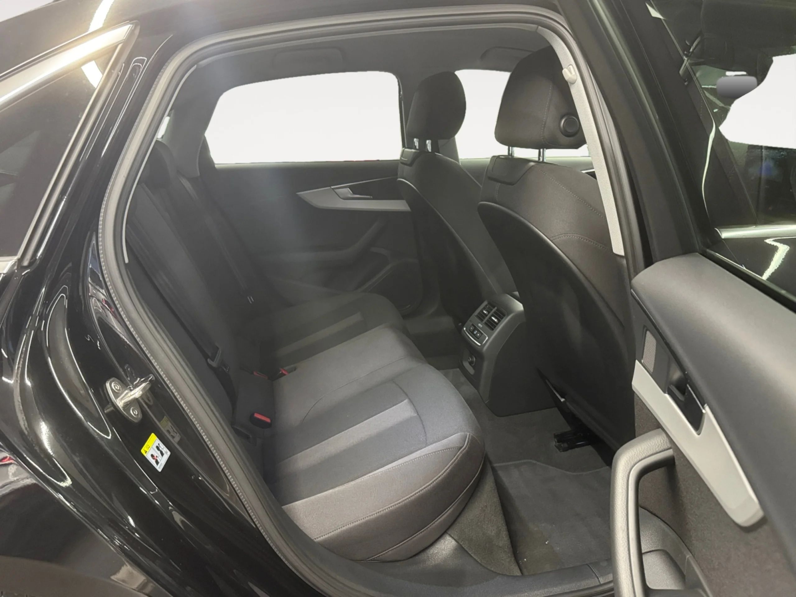 AUDI A4 S LINE 30 TDI 100KW (136CV) S TRONIC - Foto 6
