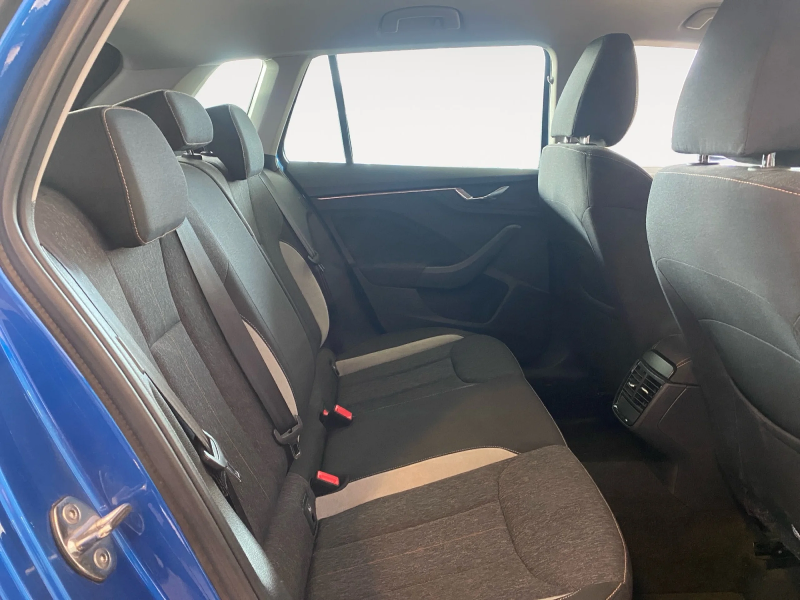 SKODA KAMIQ 1.5 TSI 110KW (150CV) DSG STYLE - Foto 6