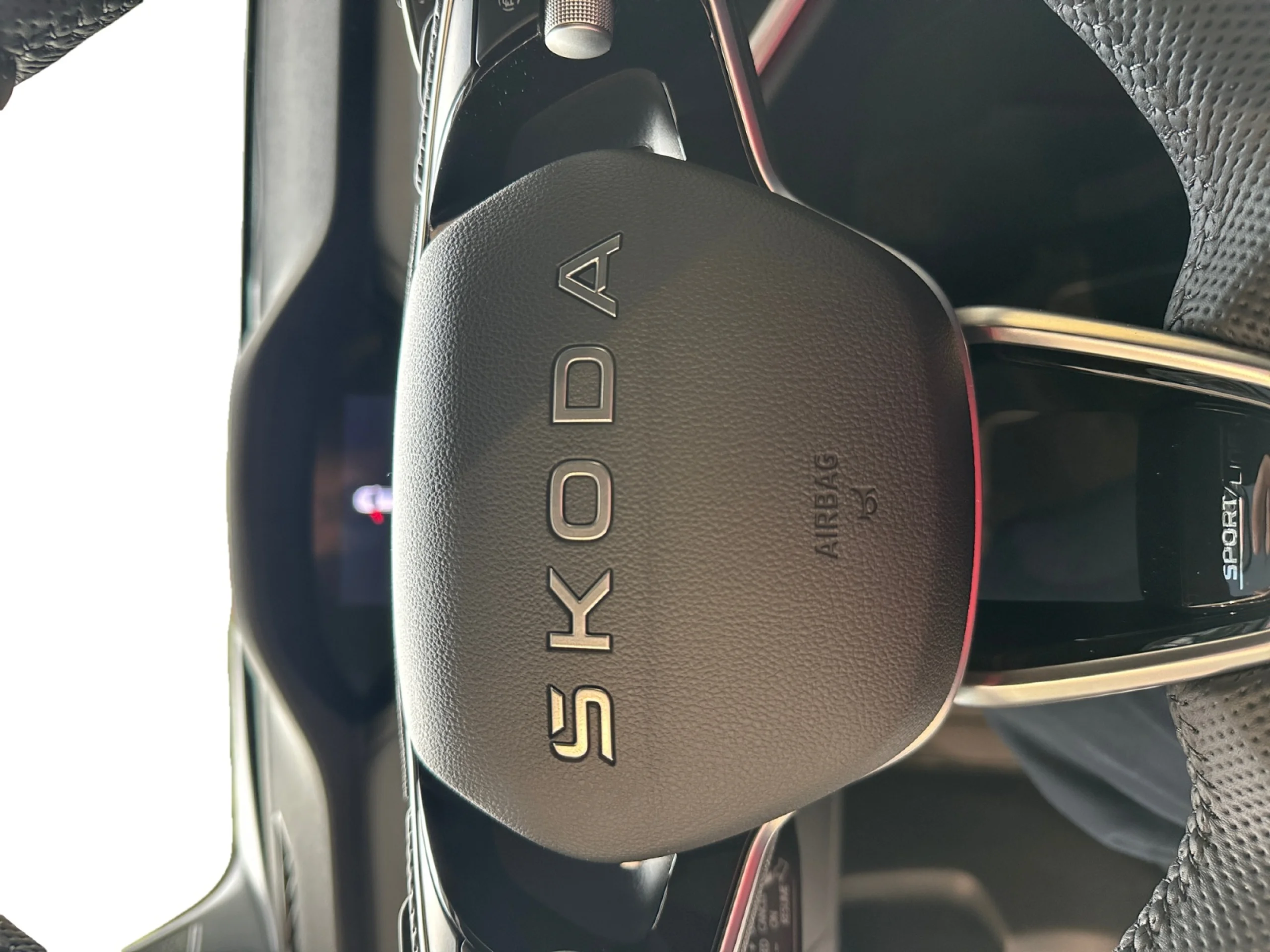 SKODA ELROQ 150 KW (204 CV) 63 KWH SPORTLINE - Foto 9