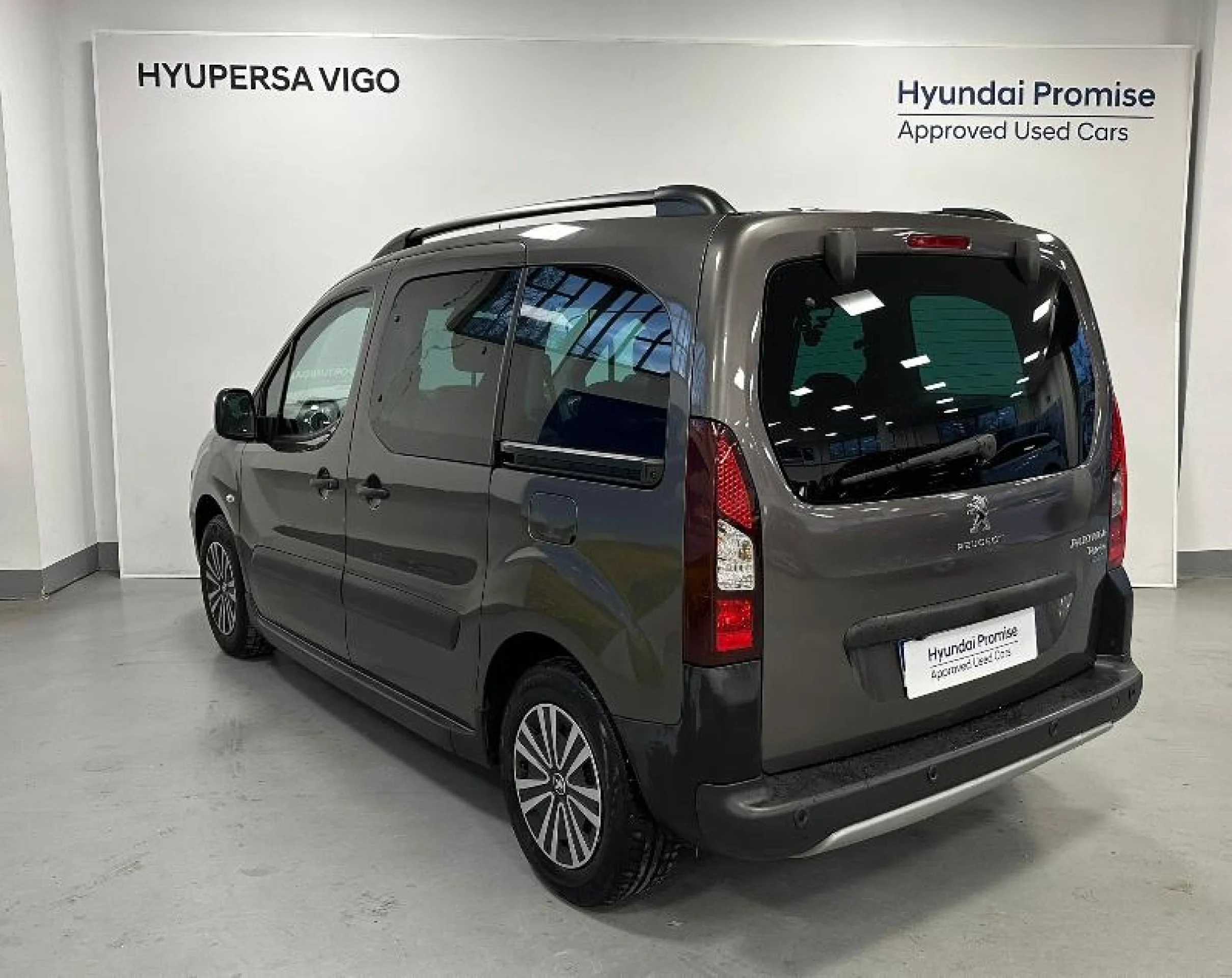 PEUGEOT Partner TEPEE OUTDOOR 1.6 BLUEHDI 100 ETG6 - Foto 3