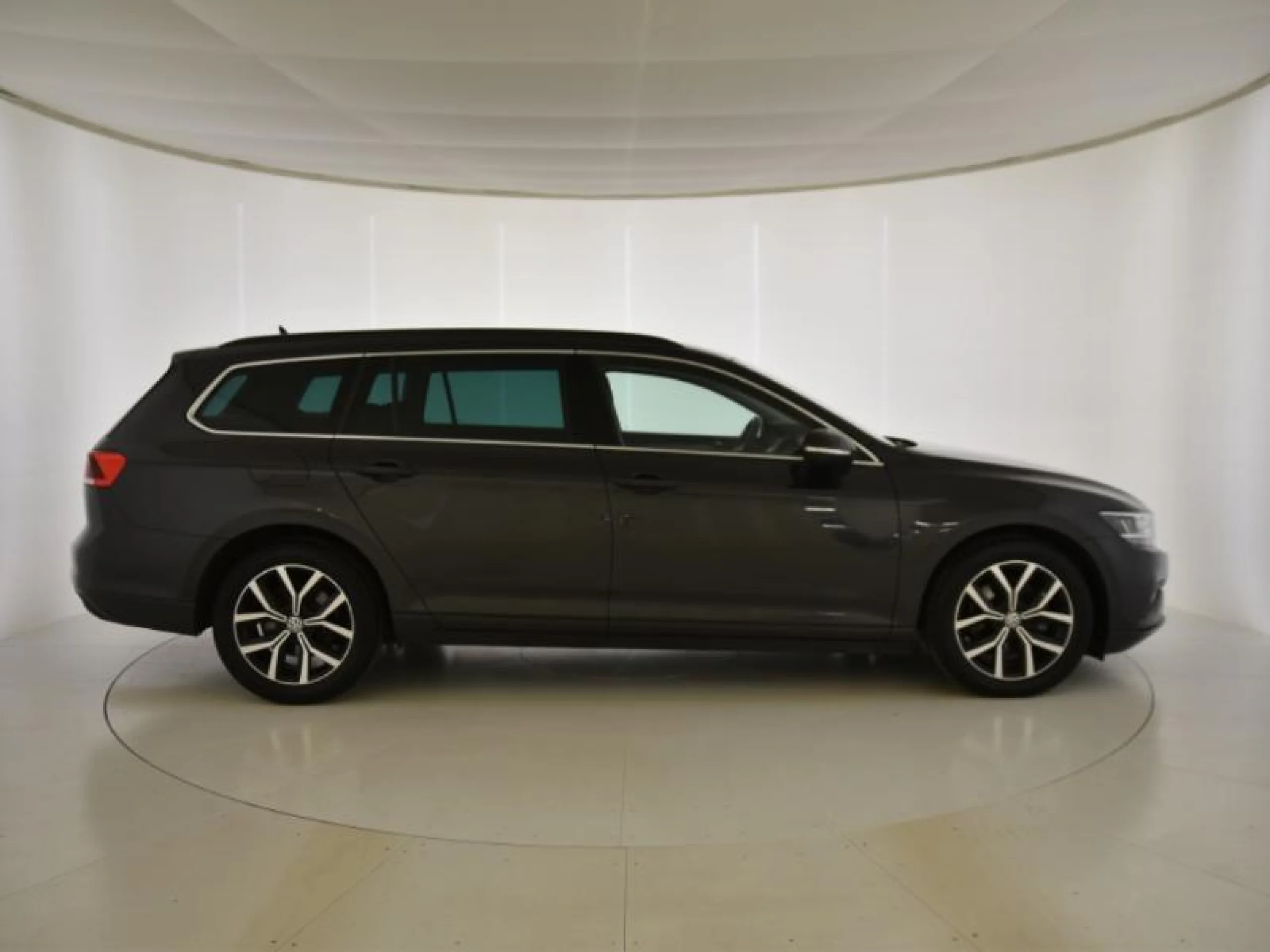 VOLKSWAGEN PASSAT VARIANT EXECUTIVE 2.0 TDI 110KW DSG - Foto 3