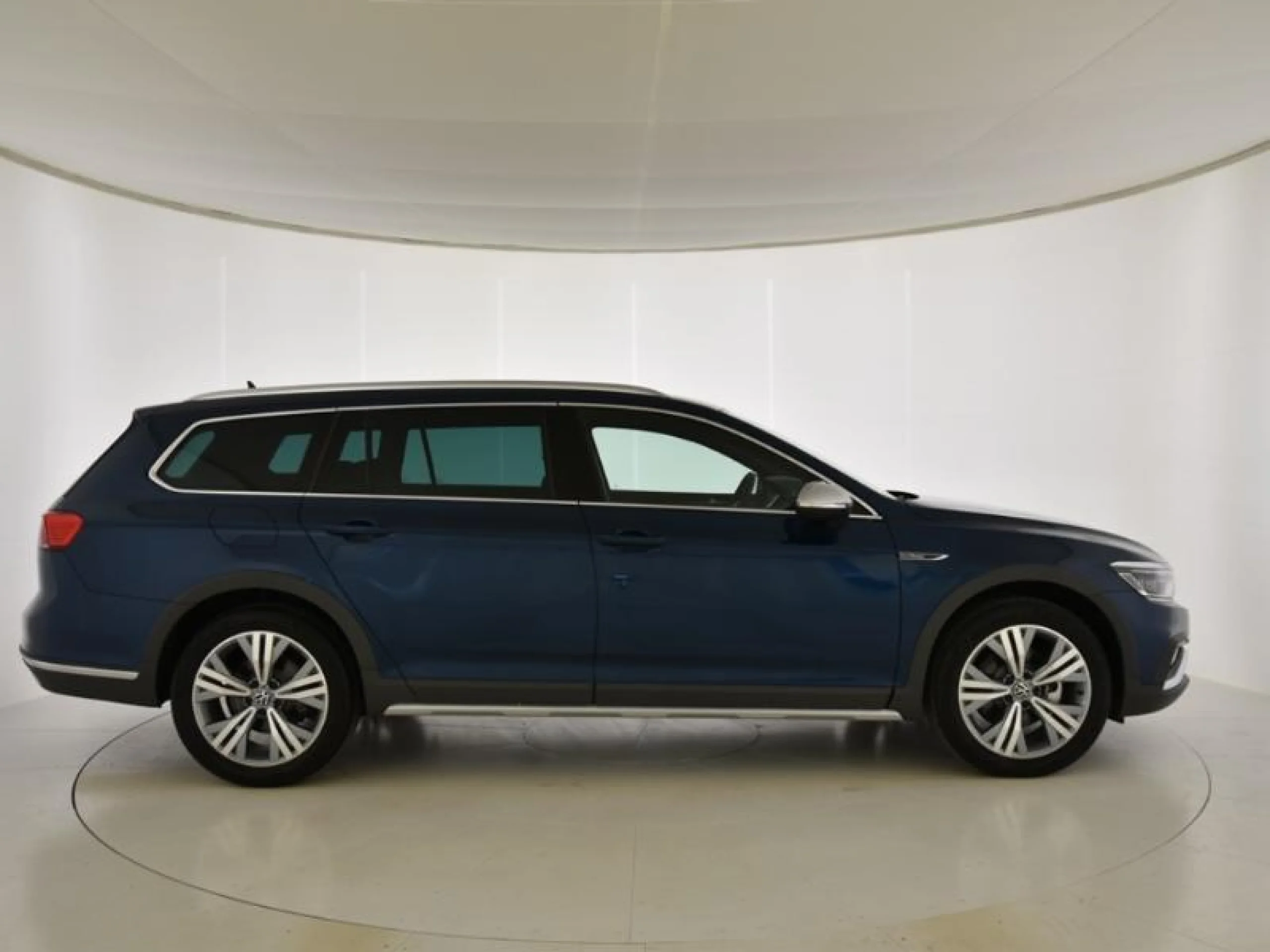 VOLKSWAGEN PASSAT ALLTRACK 2.0 TDI 147KW (200CV) 4MOT DSG - Foto 3