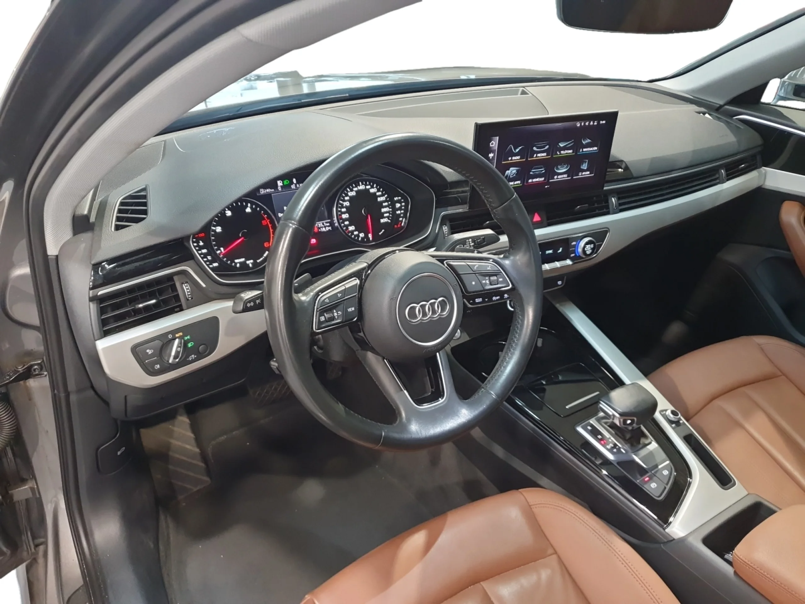 AUDI A4 ADVANCED 30 TDI 100KW (136CV) S TRONIC - Foto 11