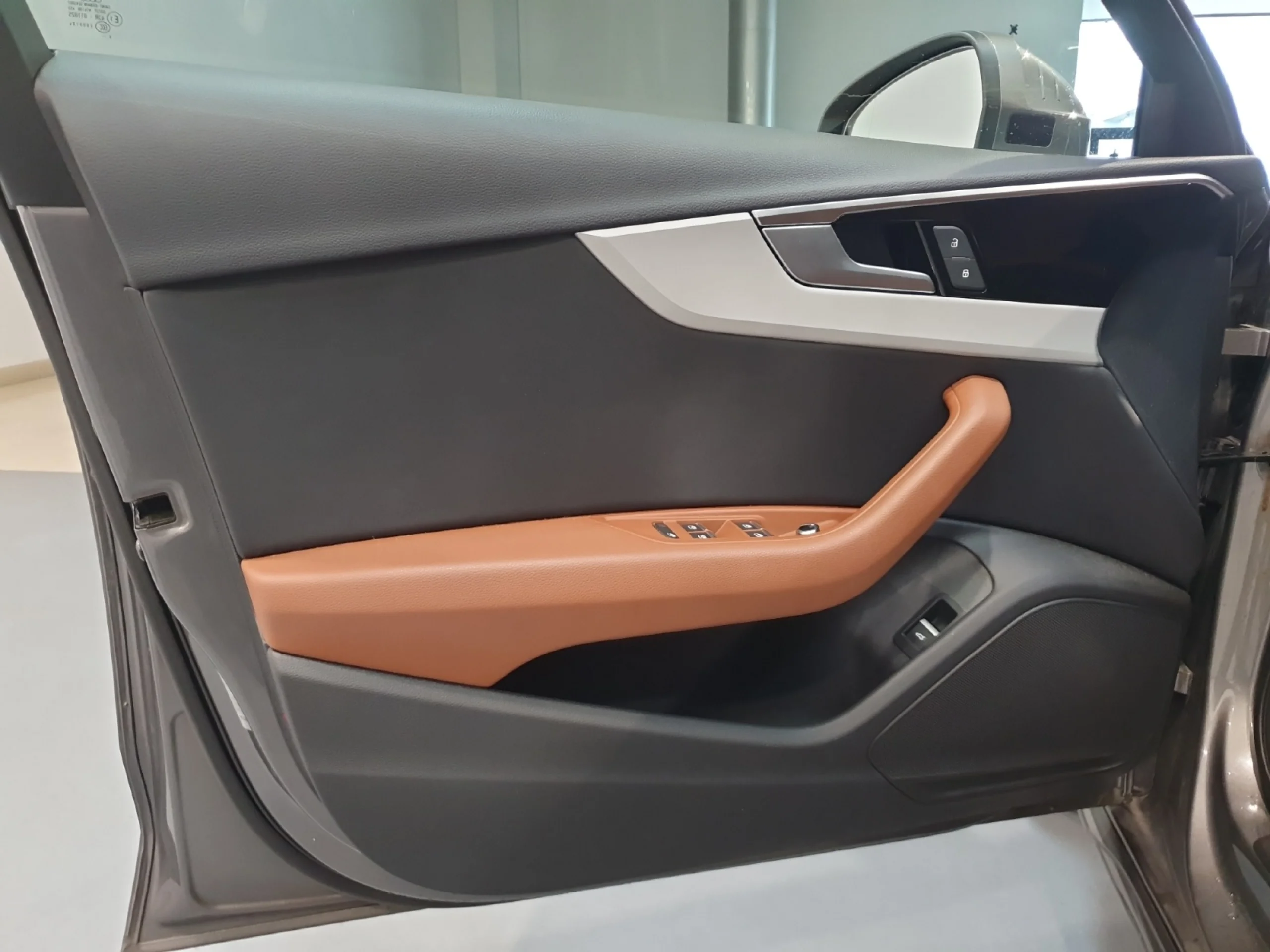 AUDI A4 ADVANCED 30 TDI 100KW (136CV) S TRONIC - Foto 12