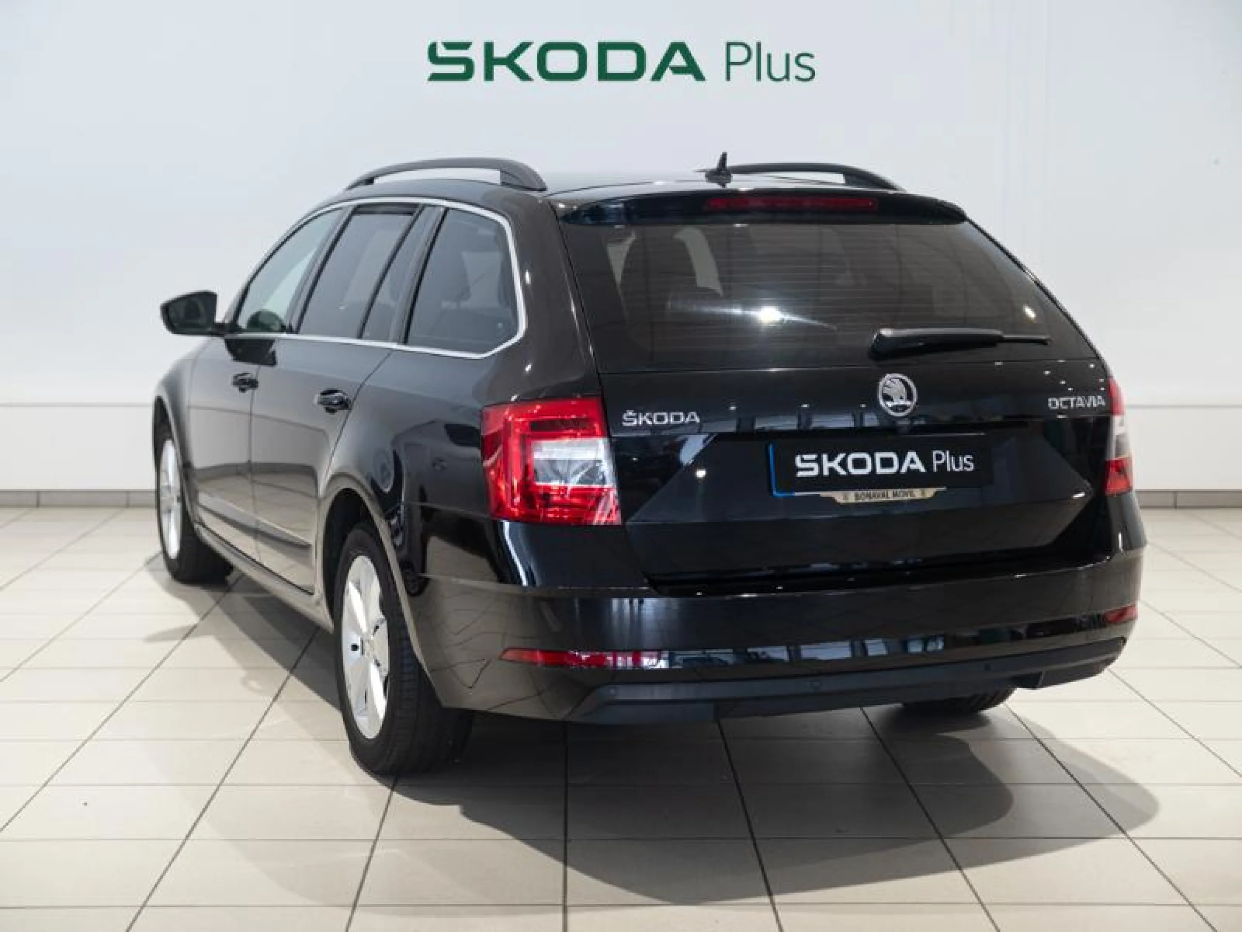 SKODA OCTAVIA COMBI 1.6 TDI CR 85KW (115CV) AMBITION - Foto 2