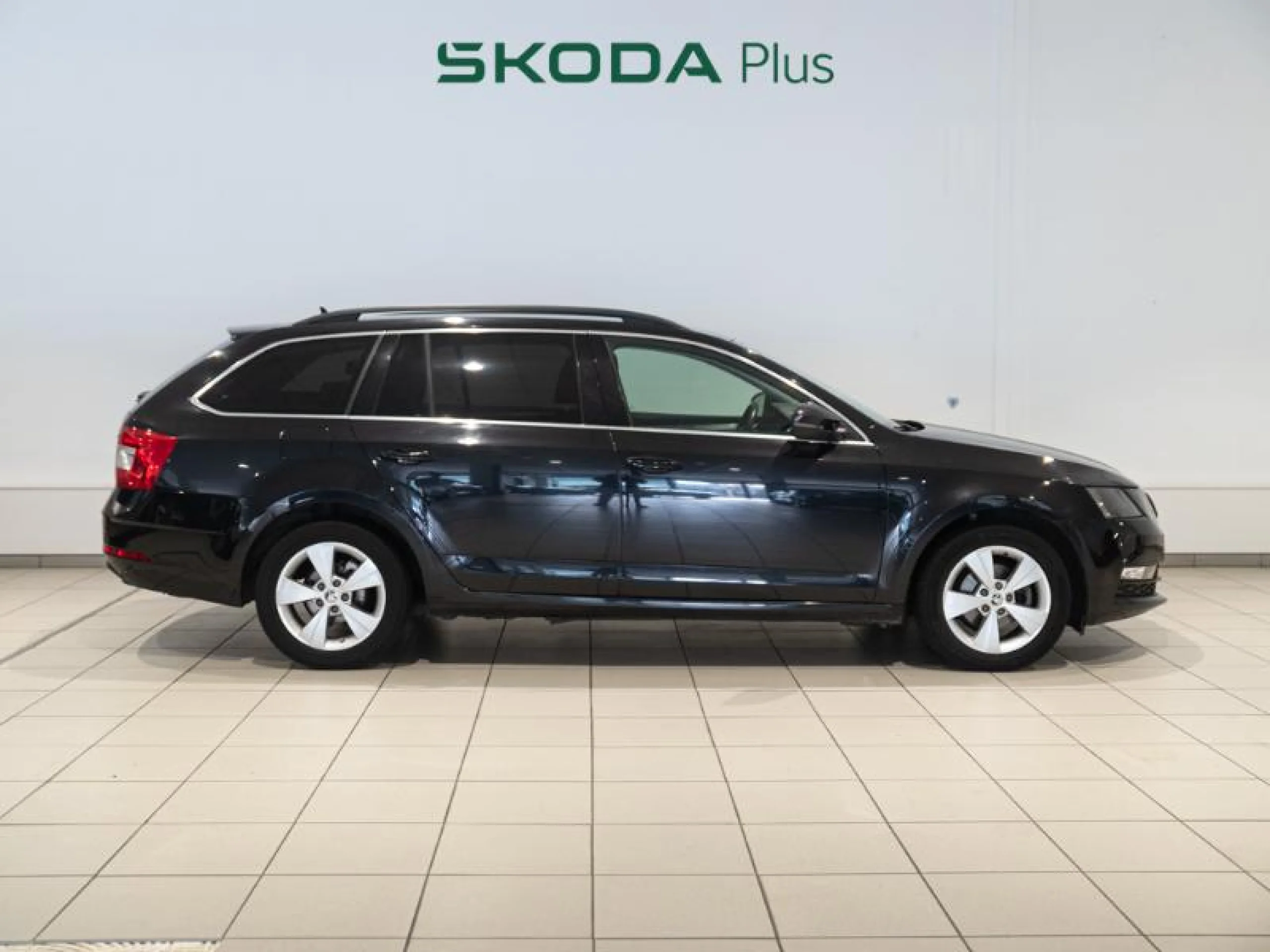 SKODA OCTAVIA COMBI 1.6 TDI CR 85KW (115CV) AMBITION - Foto 3