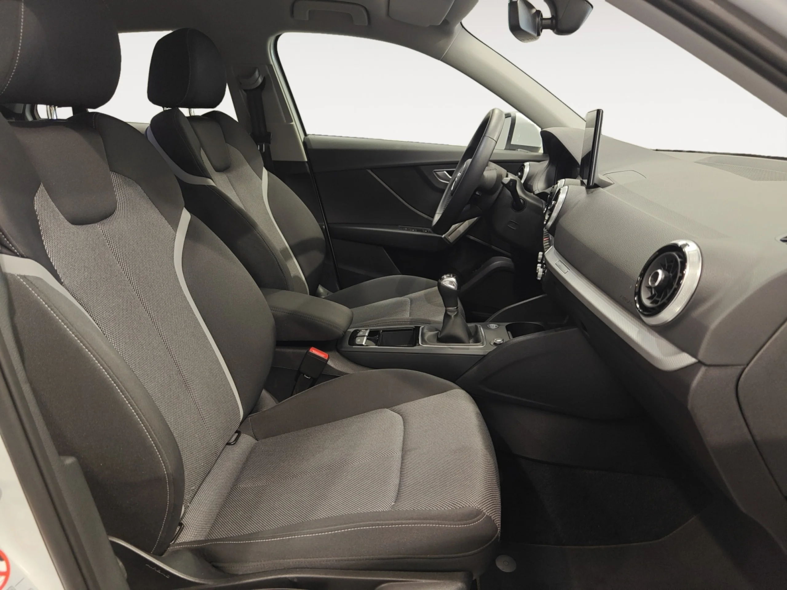 AUDI Q2 ADRENALIN EDITION 30 TFSI 85KW (116CV) - Foto 5