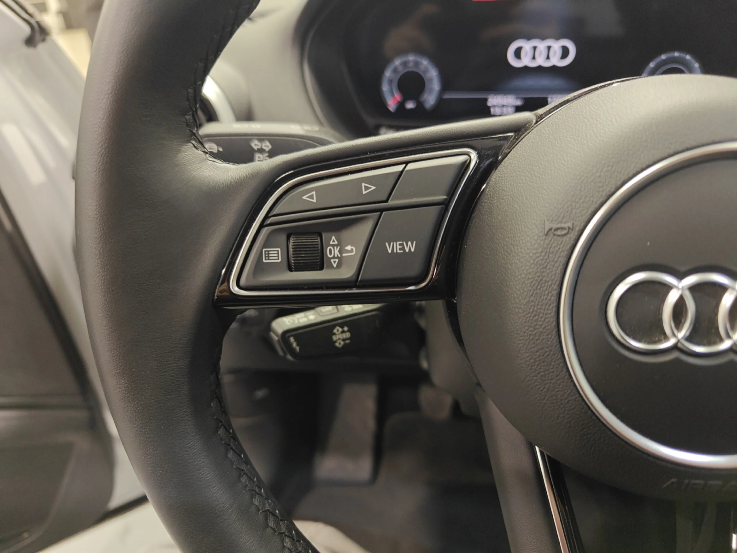 AUDI Q2 ADRENALIN EDITION 30 TFSI 85KW (116CV) - Foto 11