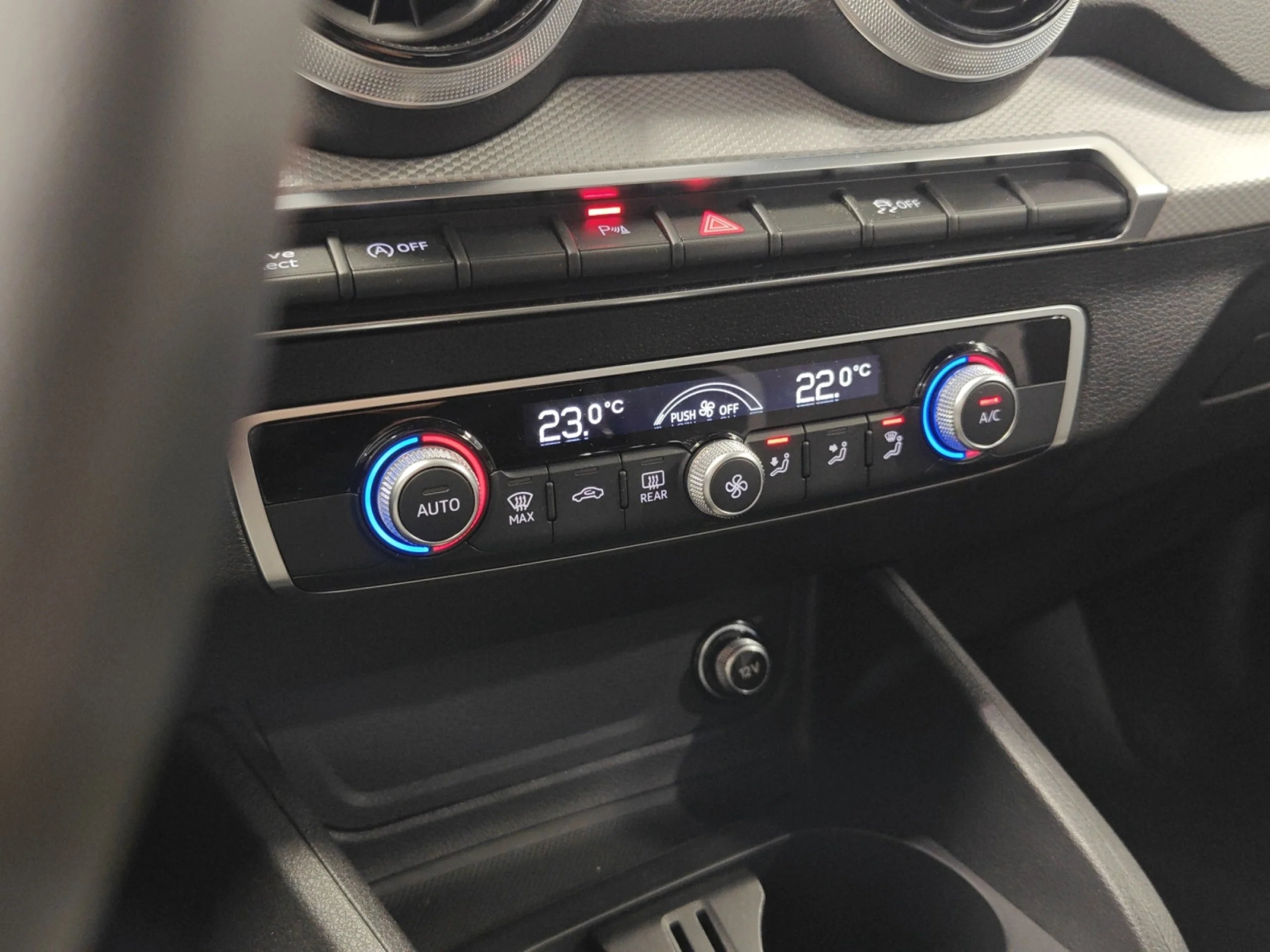 AUDI Q2 ADRENALIN EDITION 30 TFSI 85KW (116CV) - Foto 20