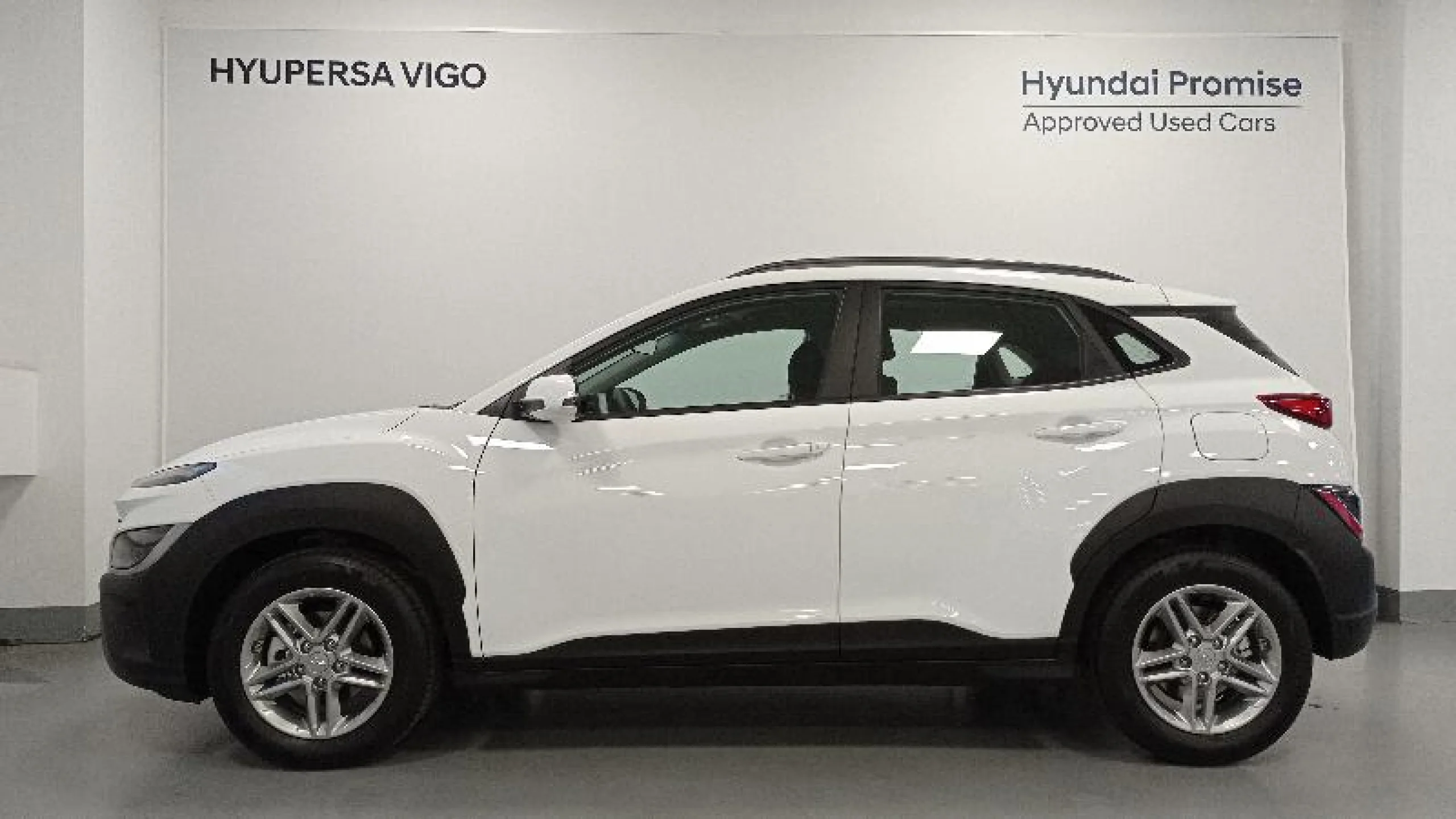 HYUNDAI KONA 1.0 TGDI MAXX 4X2 - Foto 2