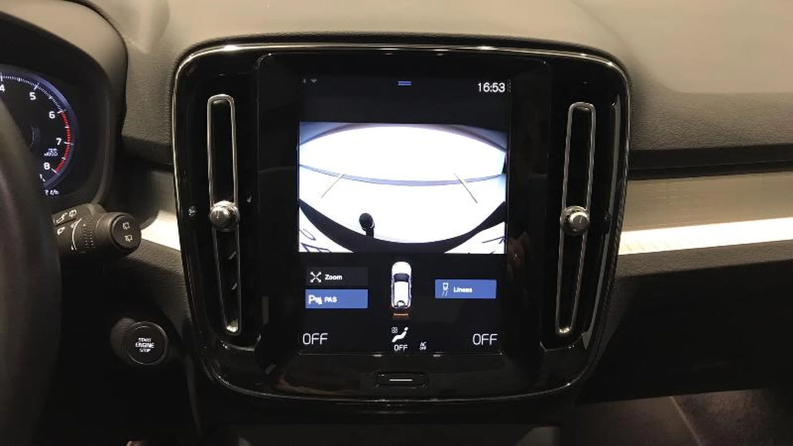 VOLVO XC40 1.5 T3 MOMENTUM - Foto 18