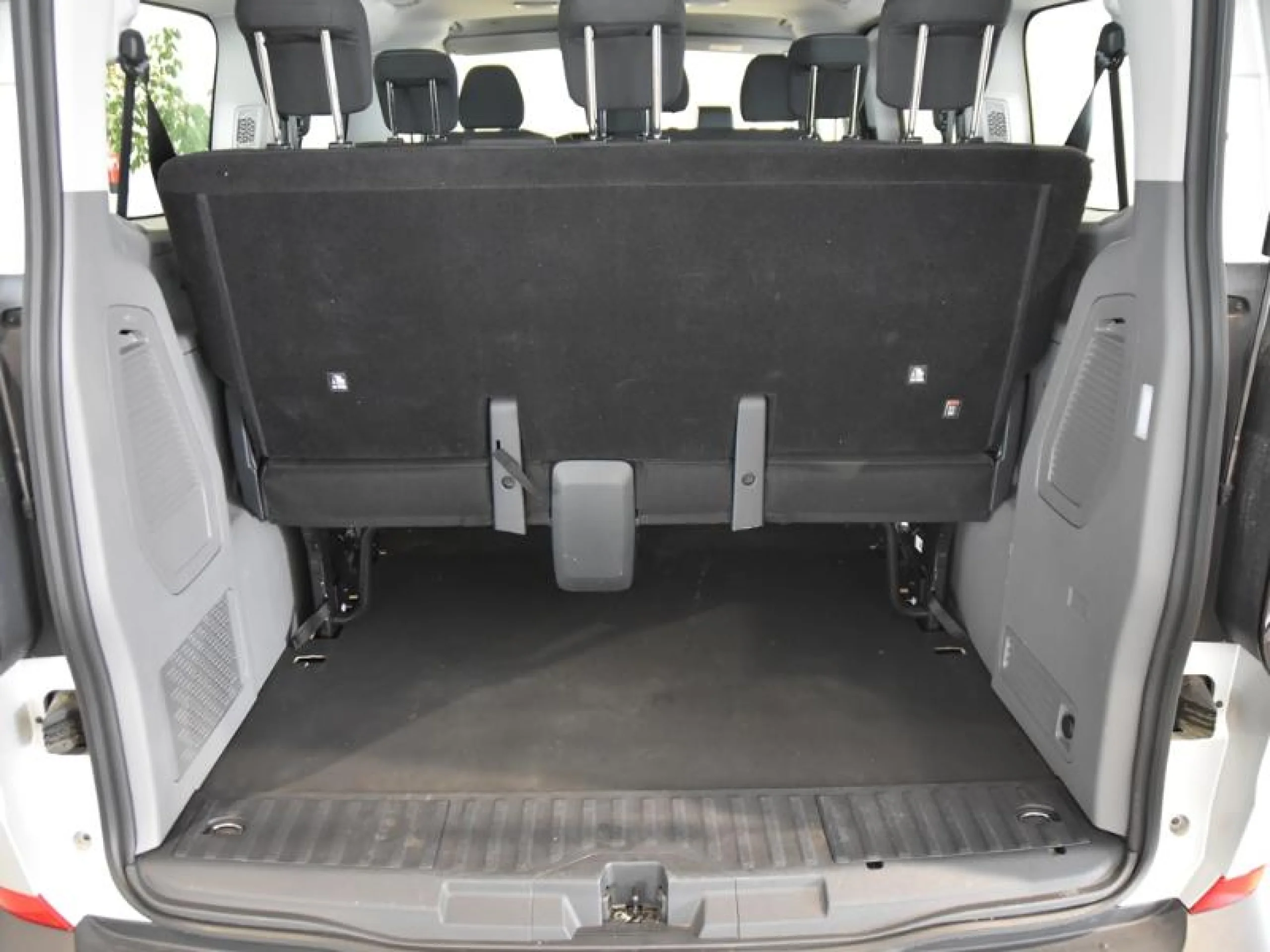 VOLKSWAGEN CARAVELLE CORTA 2.0 TDI 110 KW (150 CV) AUT 8 VEL - Foto 7