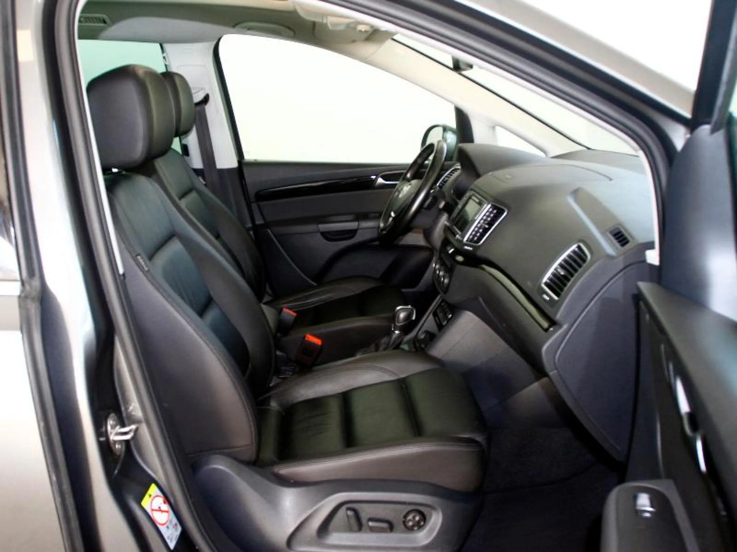 VOLKSWAGEN SHARAN SPORT 2.0 TDI 110KW (150CV) DSG - Foto 6