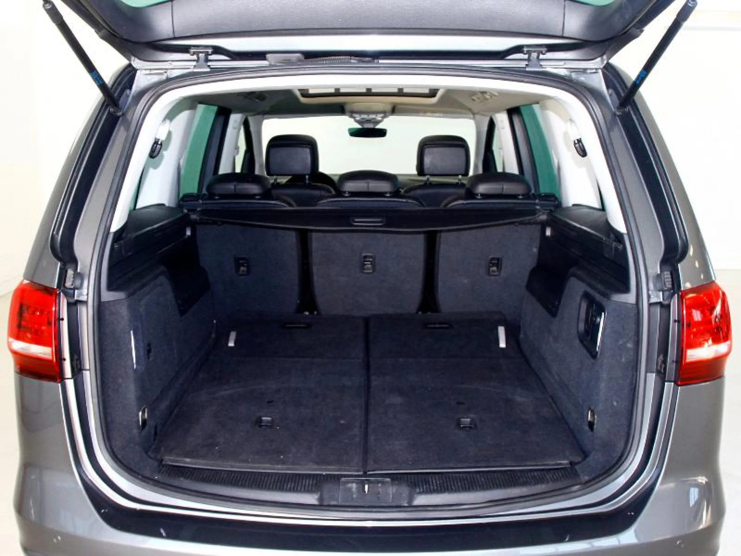 VOLKSWAGEN SHARAN SPORT 2.0 TDI 110KW (150CV) DSG - Foto 10