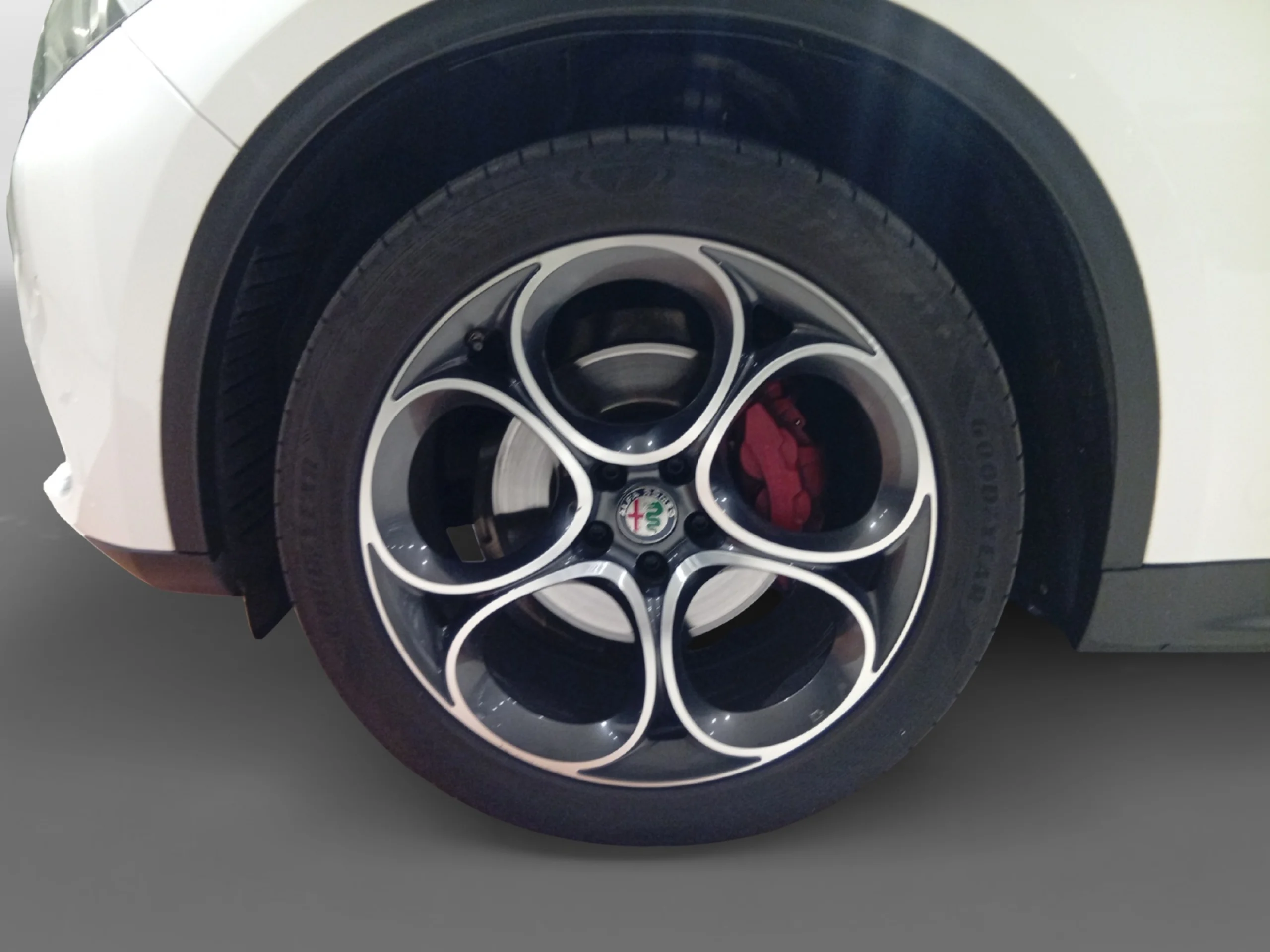 ALFA ROMEO STELVIO 2.2 DIÉSEL 154KW (210CV) EXECUTIVE Q4 - Foto 9