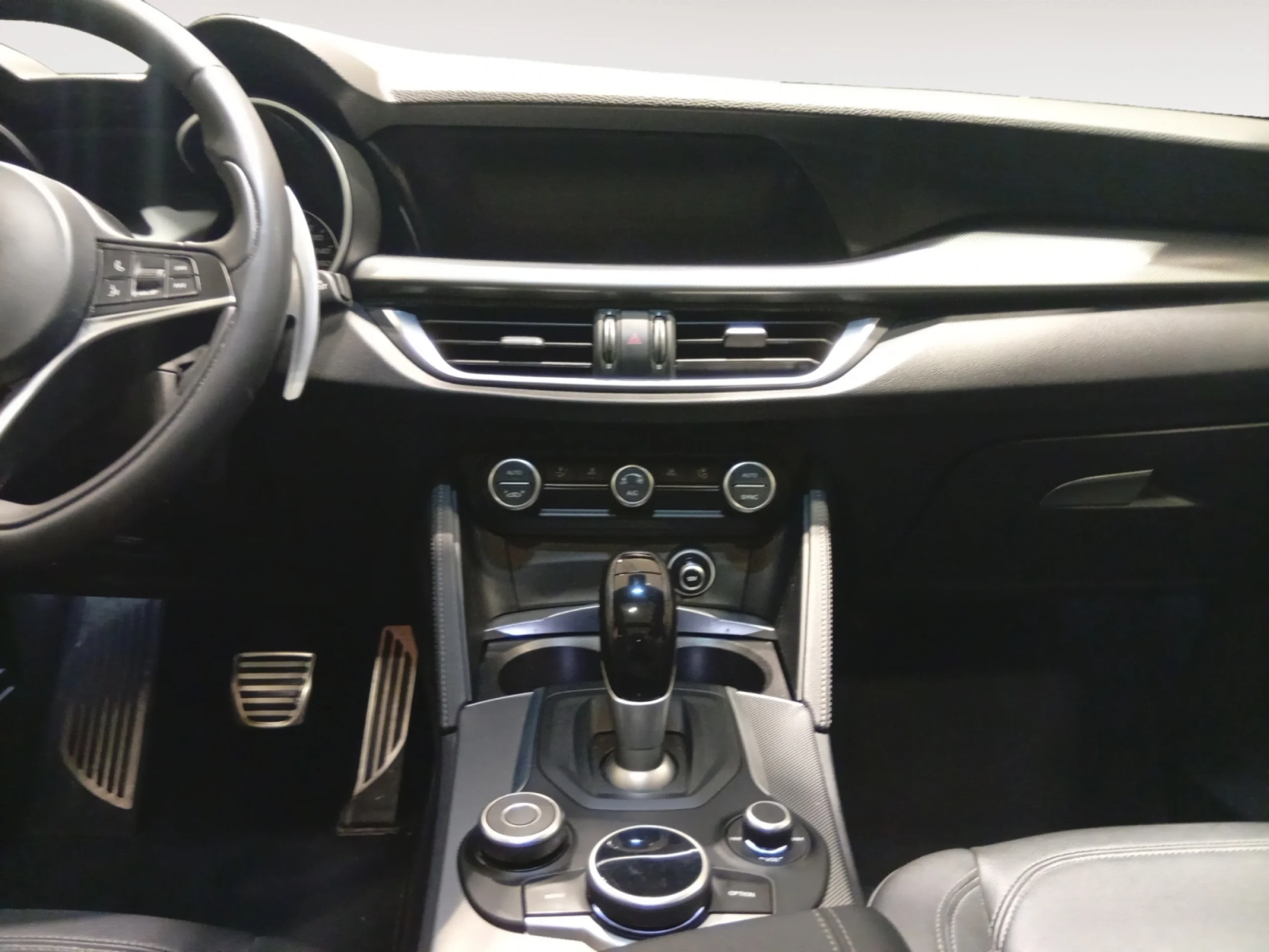 ALFA ROMEO STELVIO 2.2 DIÉSEL 154KW (210CV) EXECUTIVE Q4 - Foto 10