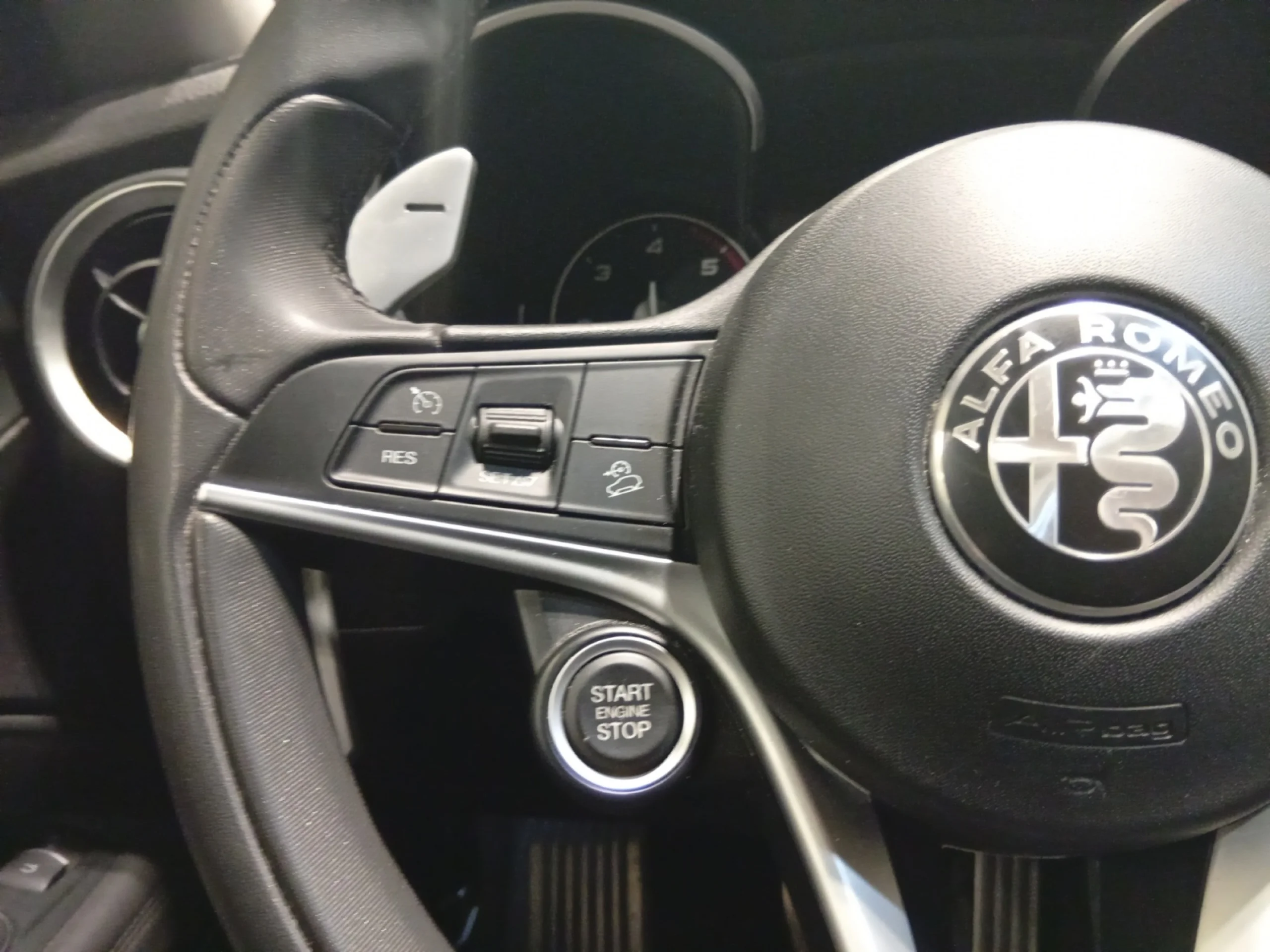 ALFA ROMEO STELVIO 2.2 DIÉSEL 154KW (210CV) EXECUTIVE Q4 - Foto 11