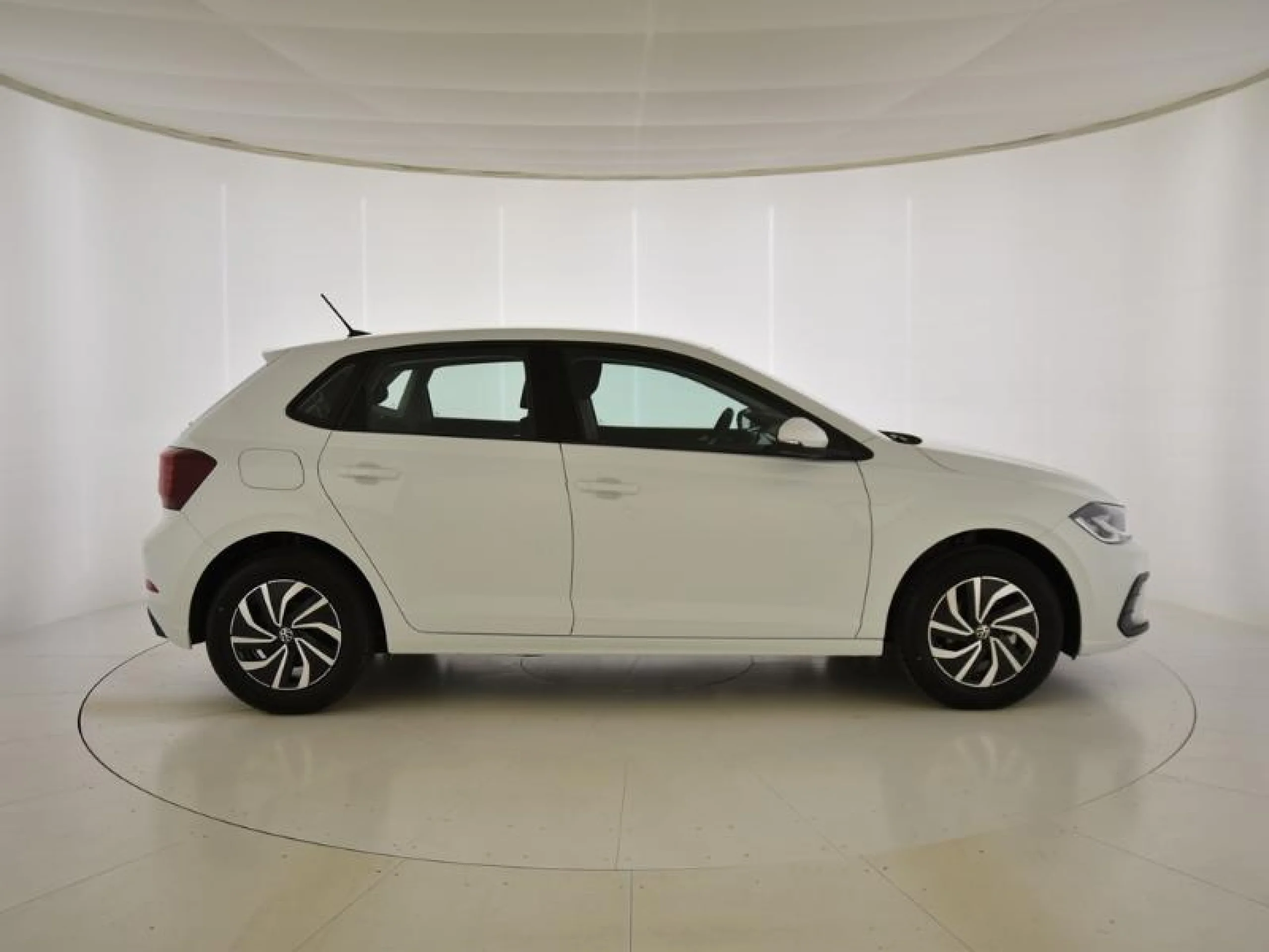 VOLKSWAGEN POLO POLO M S 1.0 TSI 70 KW (95 CV)  5 VEL. - Foto 3