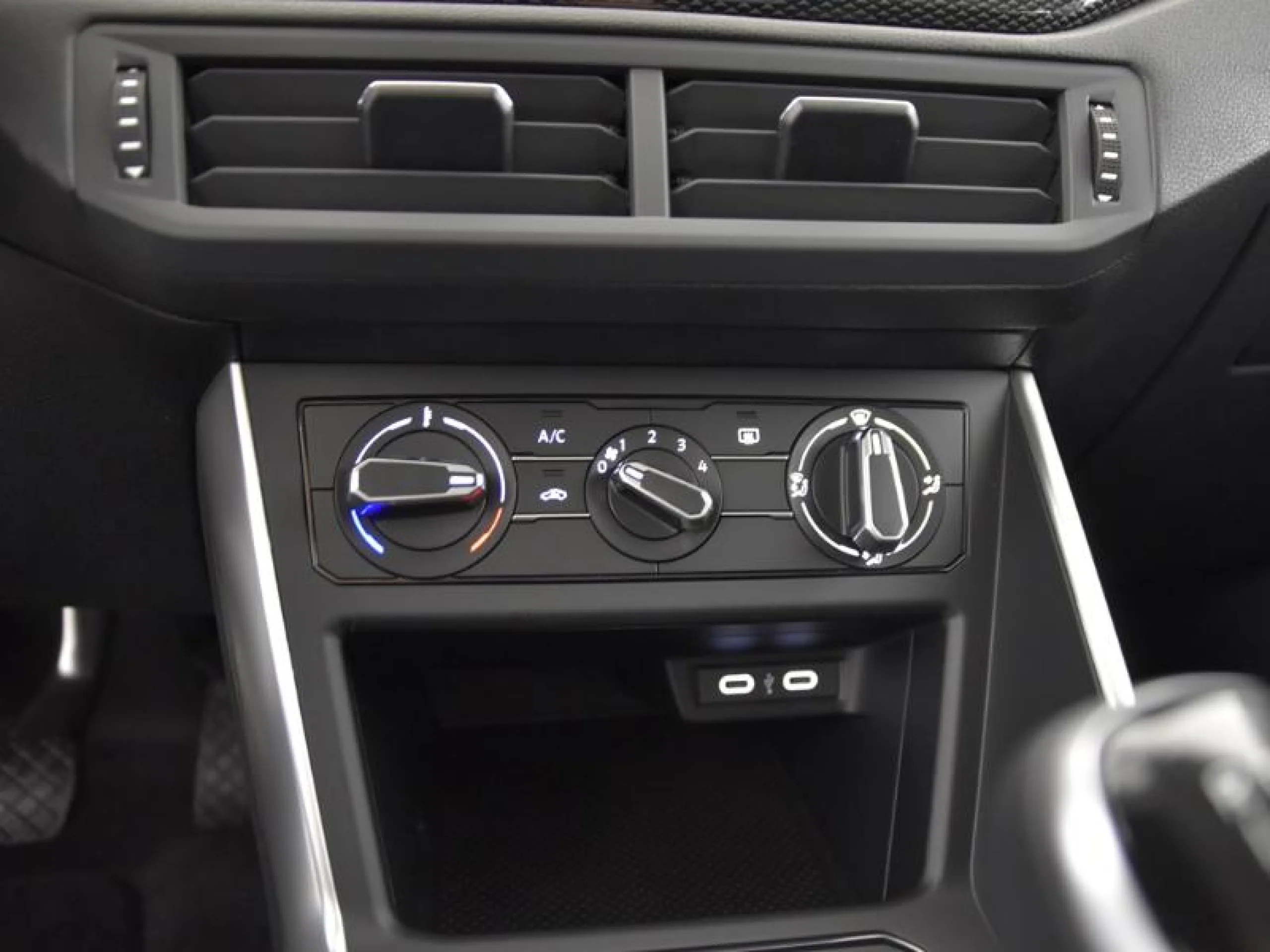 VOLKSWAGEN POLO POLO M S 1.0 TSI 70 KW (95 CV)  5 VEL. - Foto 11