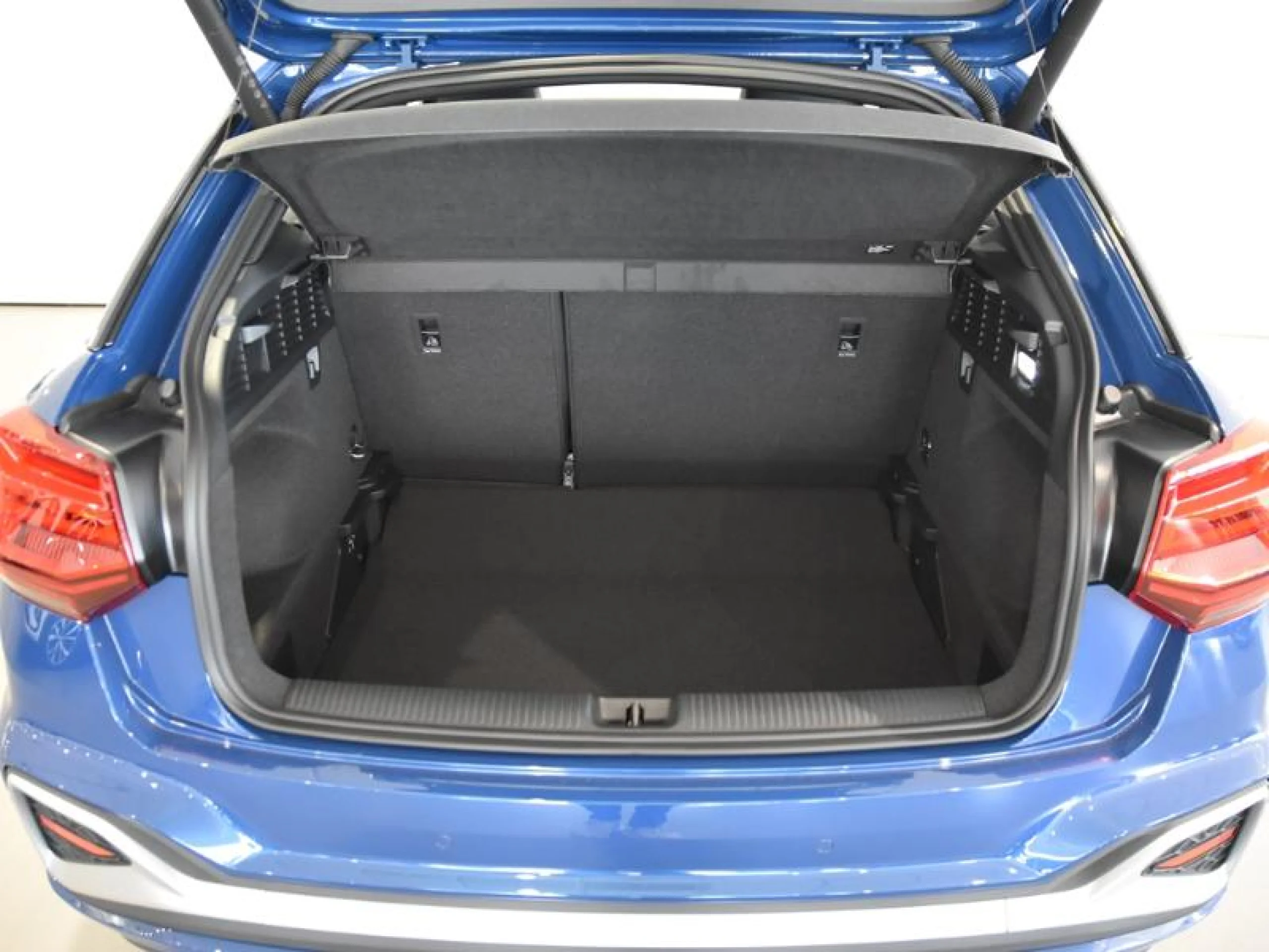 AUDI Q2 ADRENALIN EDITION 35 TFSI 110KW S TRONIC - Foto 7