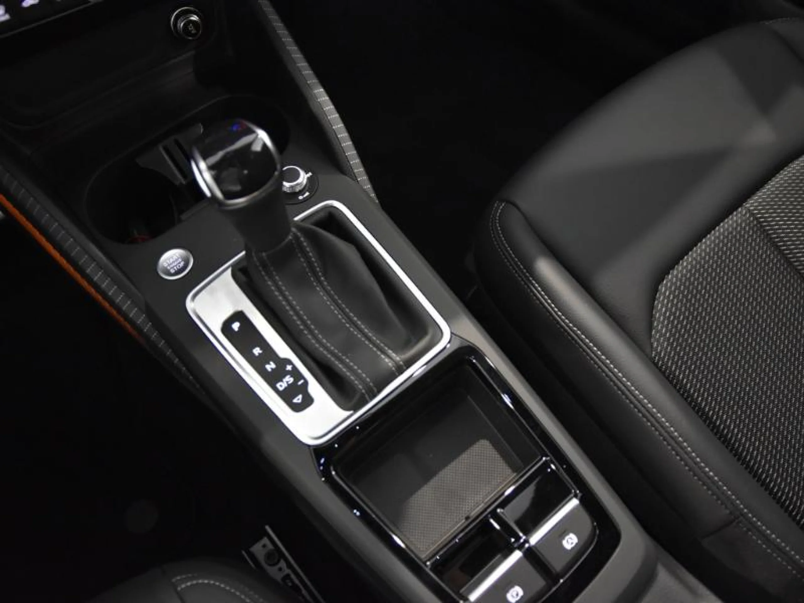 AUDI Q2 ADRENALIN EDITION 35 TFSI 110KW S TRONIC - Foto 11