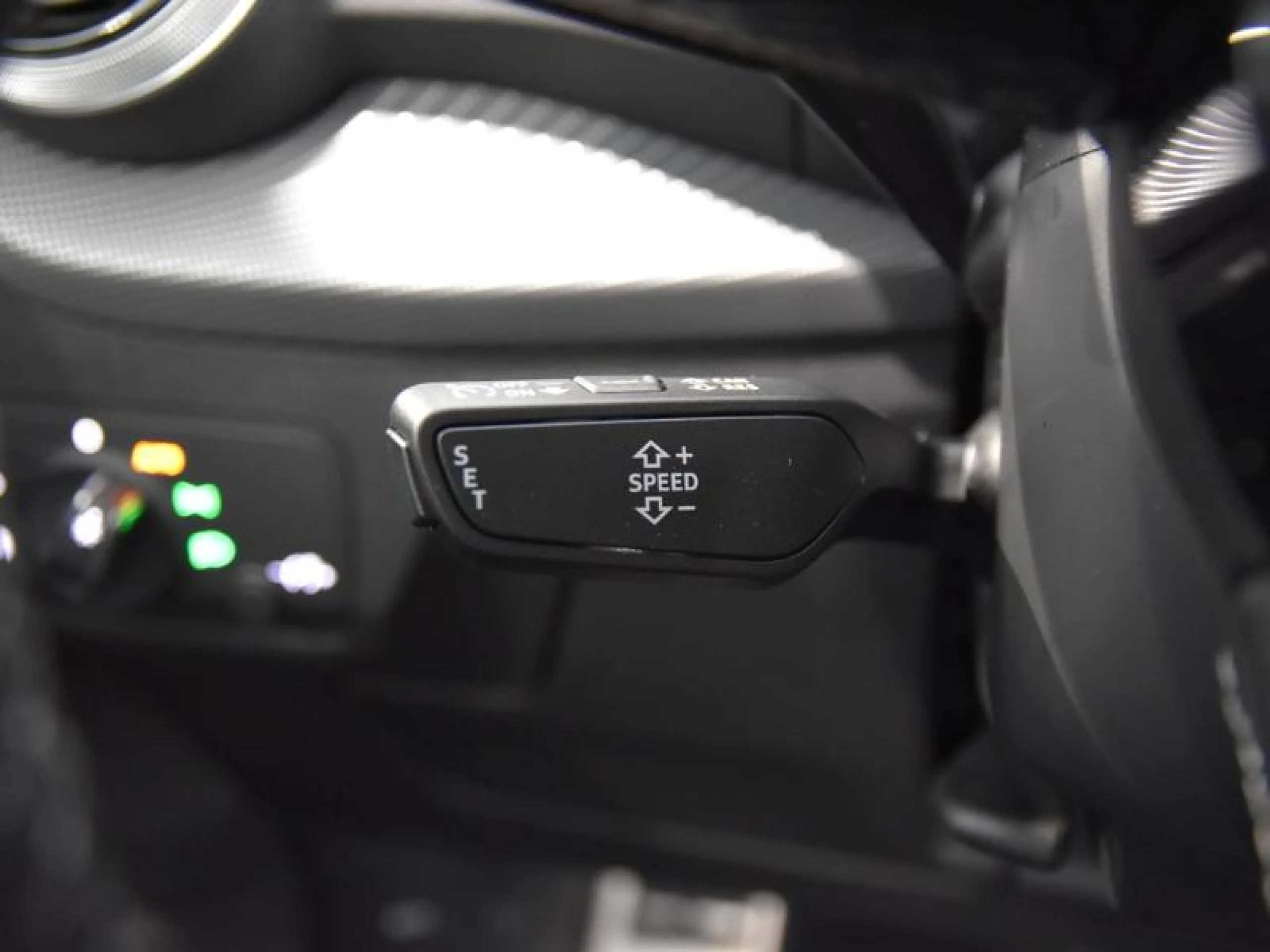 AUDI Q2 ADRENALIN EDITION 35 TFSI 110KW S TRONIC - Foto 17