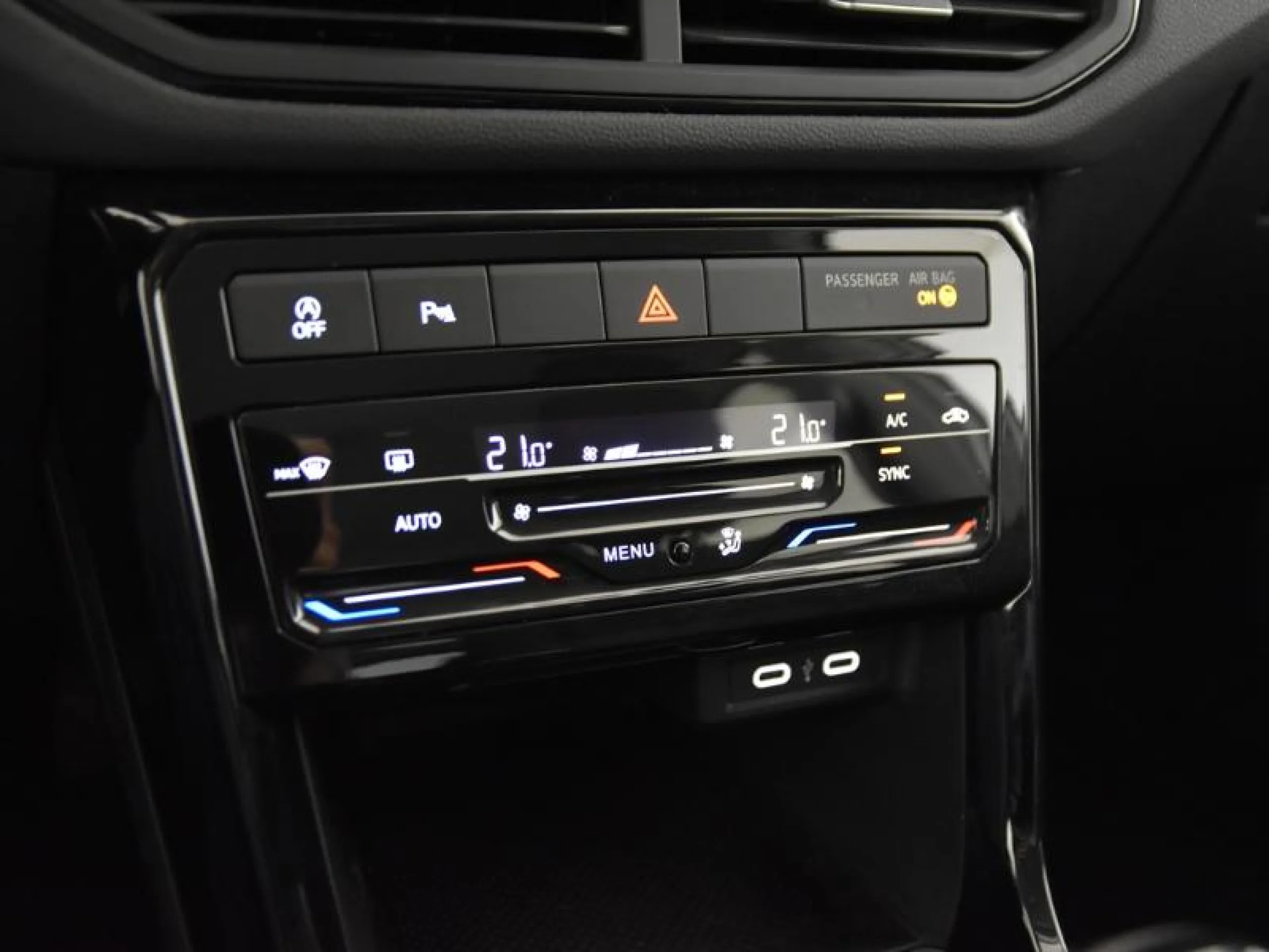 VOLKSWAGEN T CROSS LIFE 1.0 TSI 85KW (115CV) DSG - Foto 11