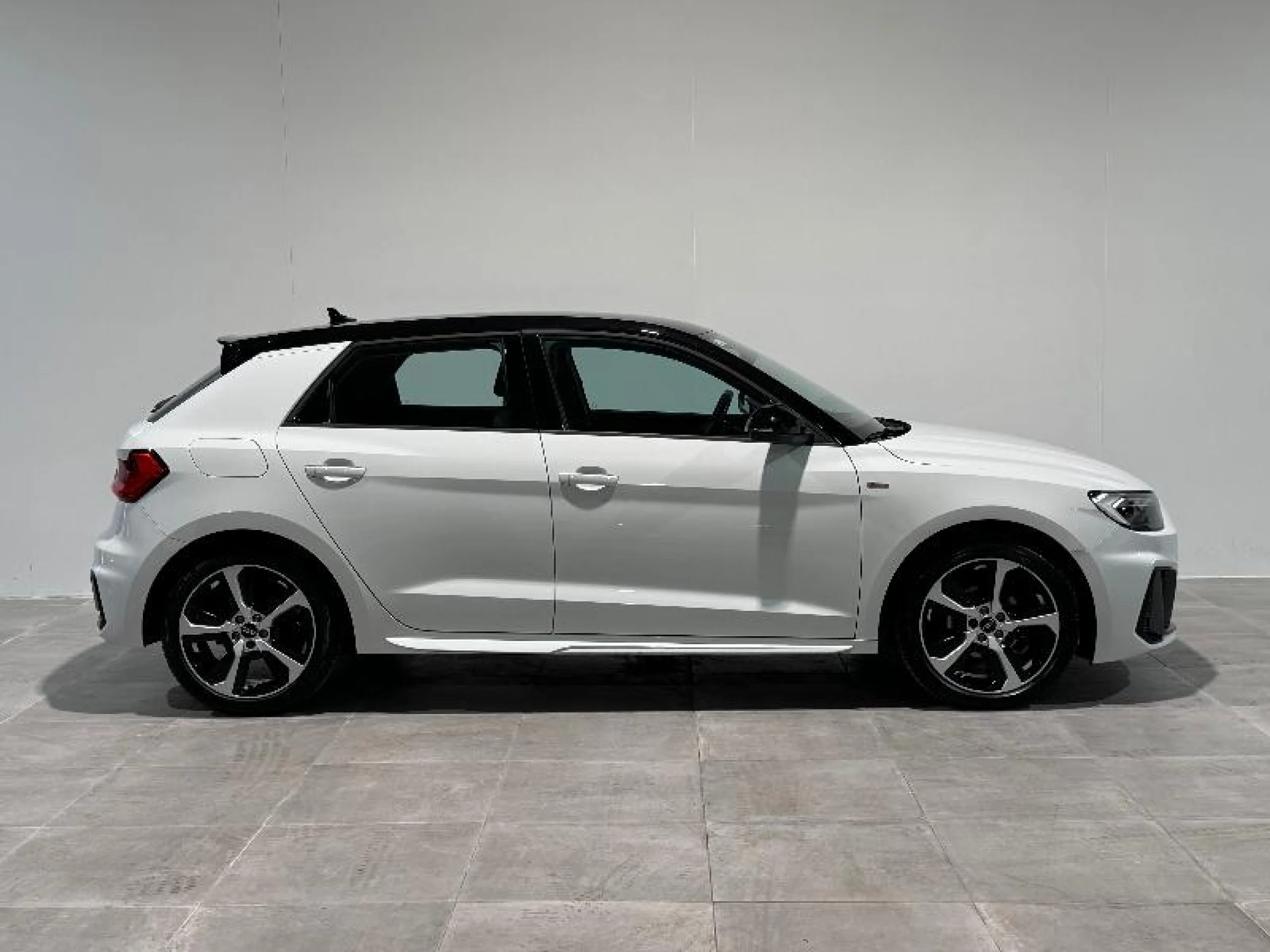 AUDI A1 SPORTBACK ADRENALIN 30 TFSI 81KW S TRON - Foto 3
