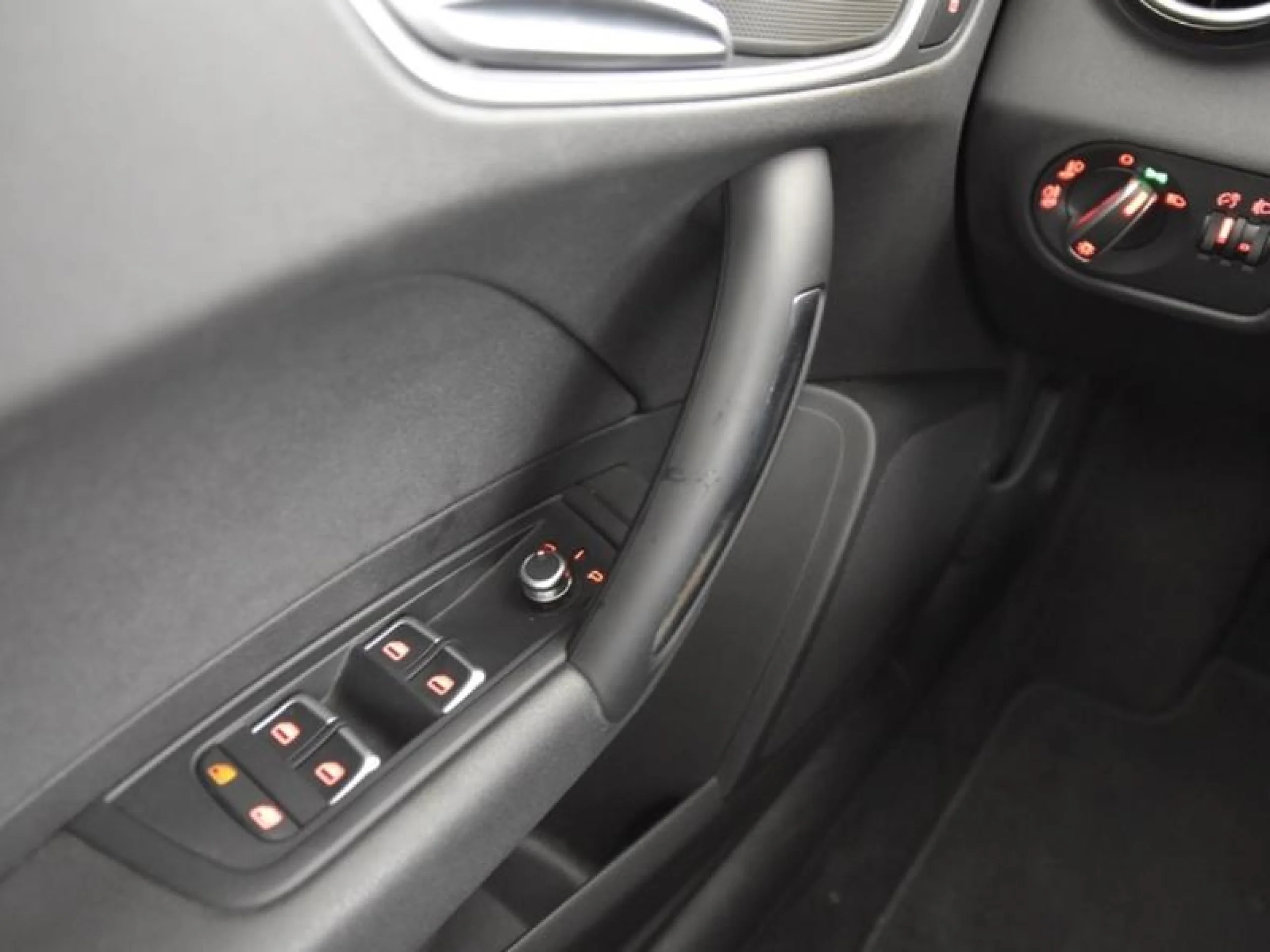 AUDI A1 ADRENALIN 1.4 TDI 66KW (90CV) SPORTBACK - Foto 15