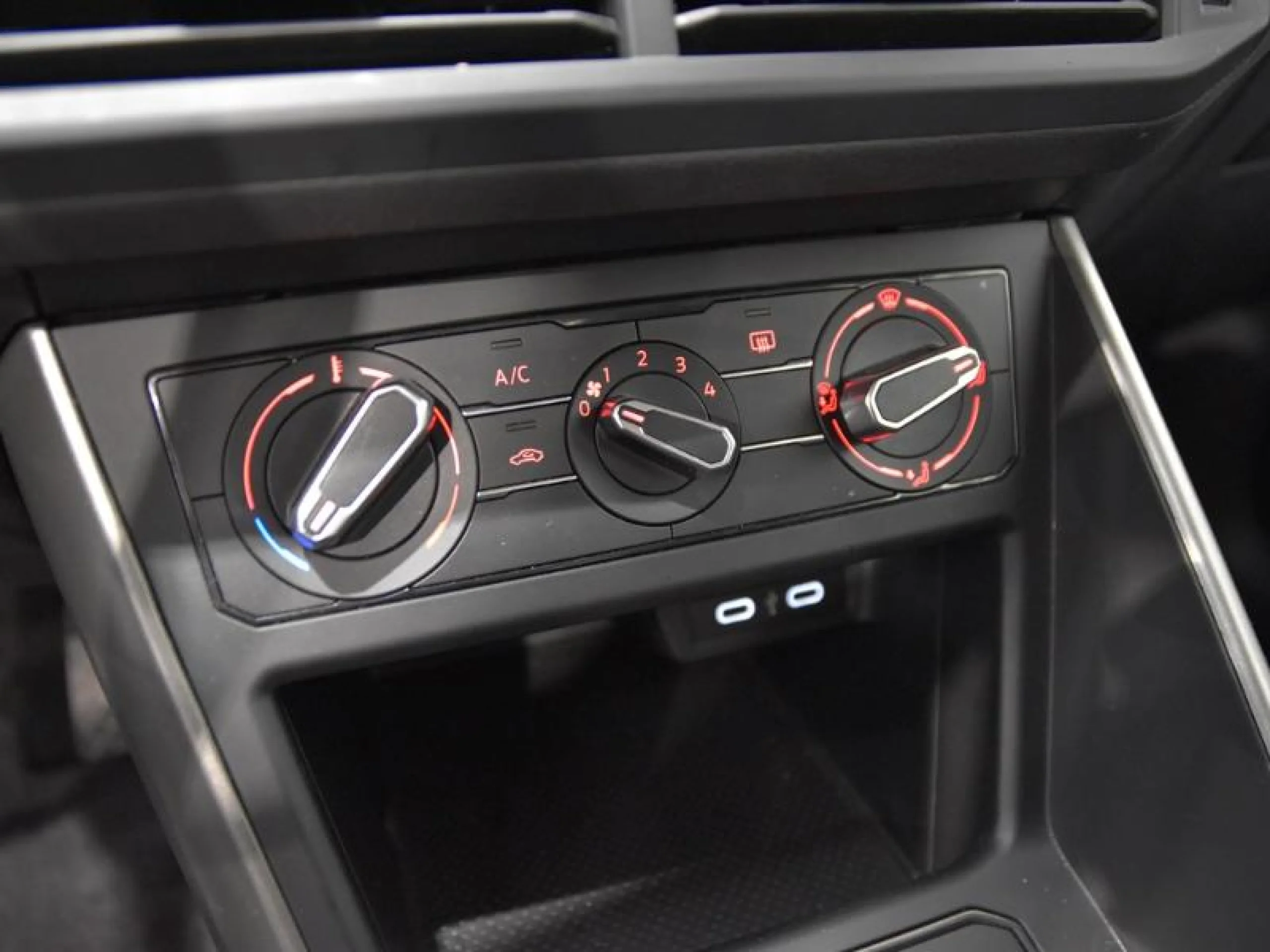 VOLKSWAGEN POLO ADVANCE 1.0 TSI 70KW (95CV) - Foto 11