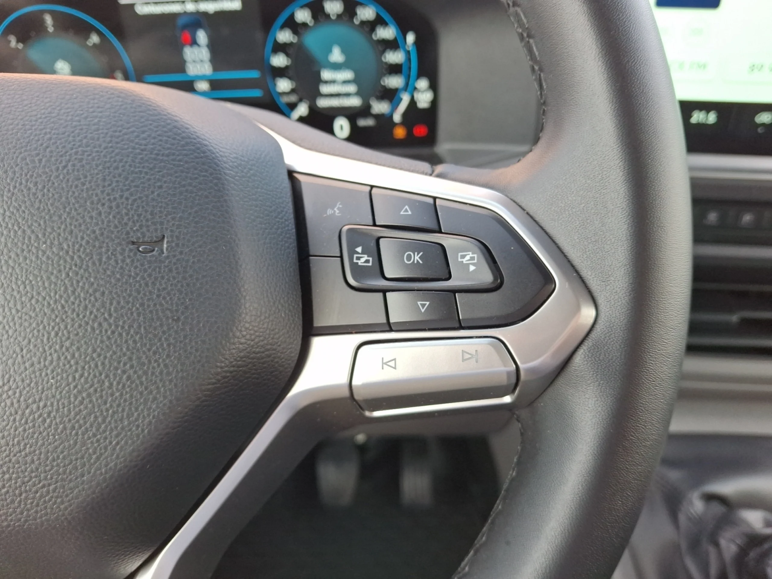 VW COMERCIALES CARAVELLE CARAVELLE   CARAVELLE  BATALLA CORTA  2.0 TDI 110 KW (150 CV) 6 VEL. - Foto 10