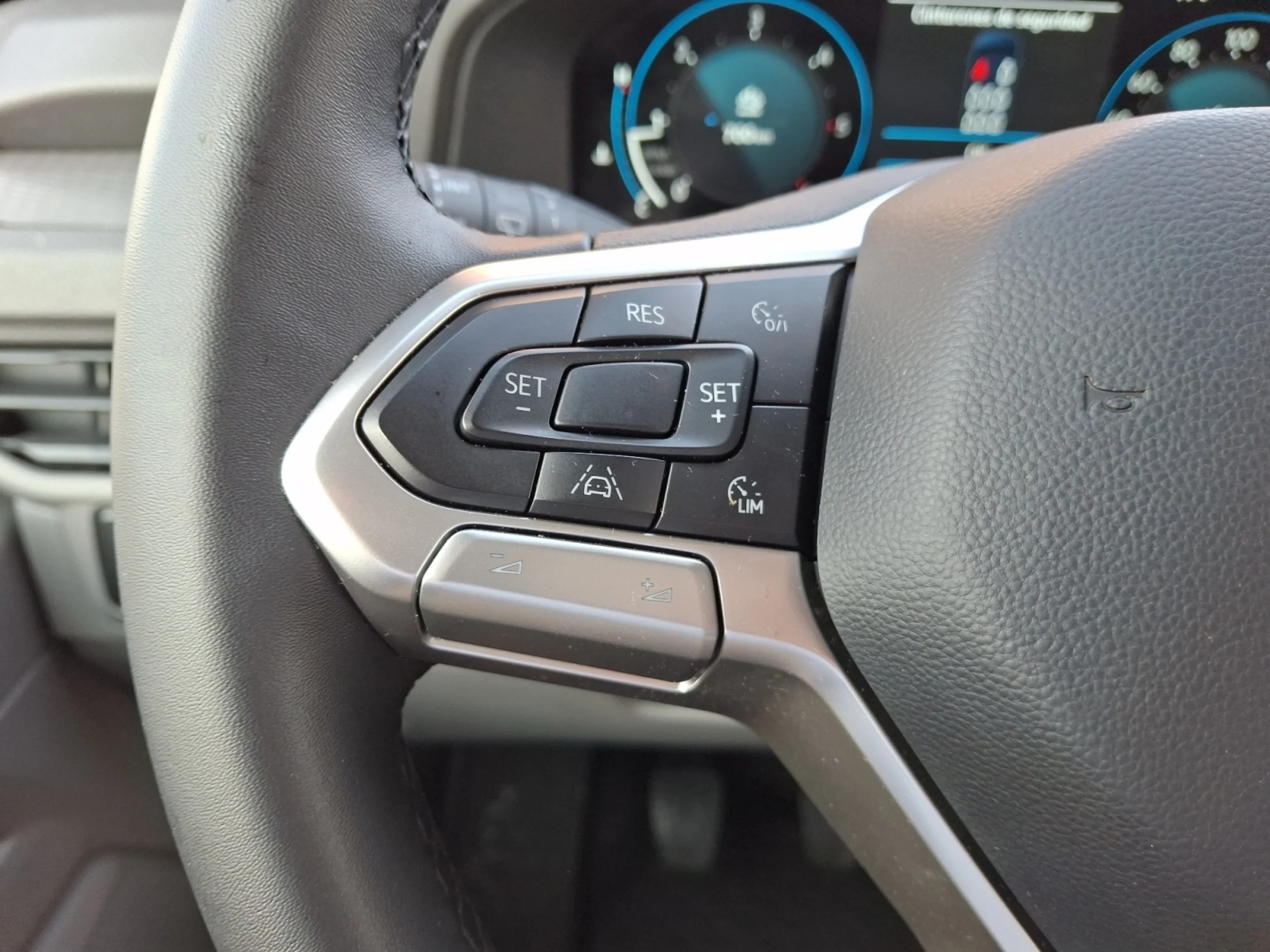 VW COMERCIALES CARAVELLE CARAVELLE   CARAVELLE  BATALLA CORTA  2.0 TDI 110 KW (150 CV) 6 VEL. - Foto 11