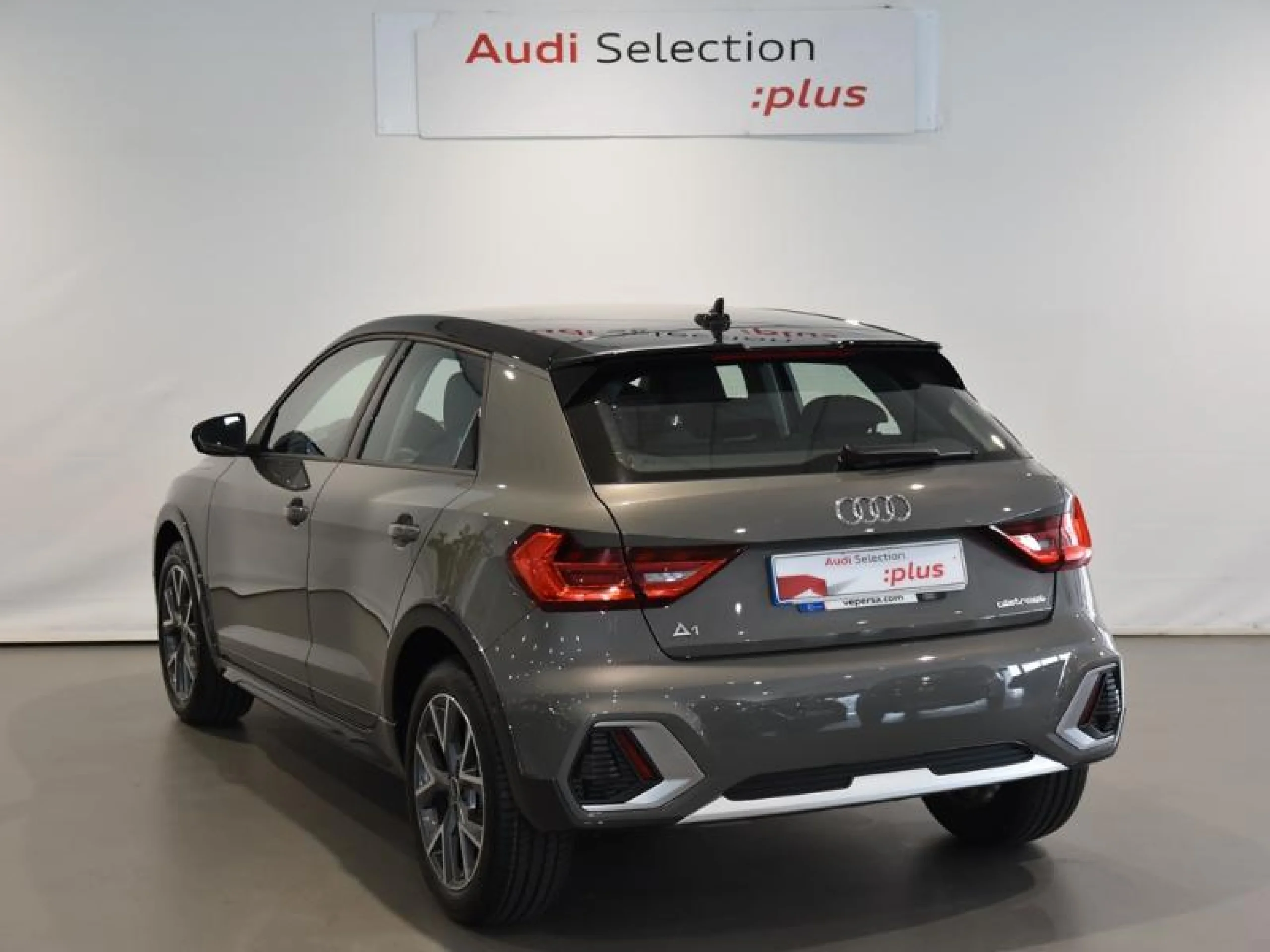 AUDI A1 ALLSTREET ADRENALIN 35 TFSI 110KW S TRO - Foto 2