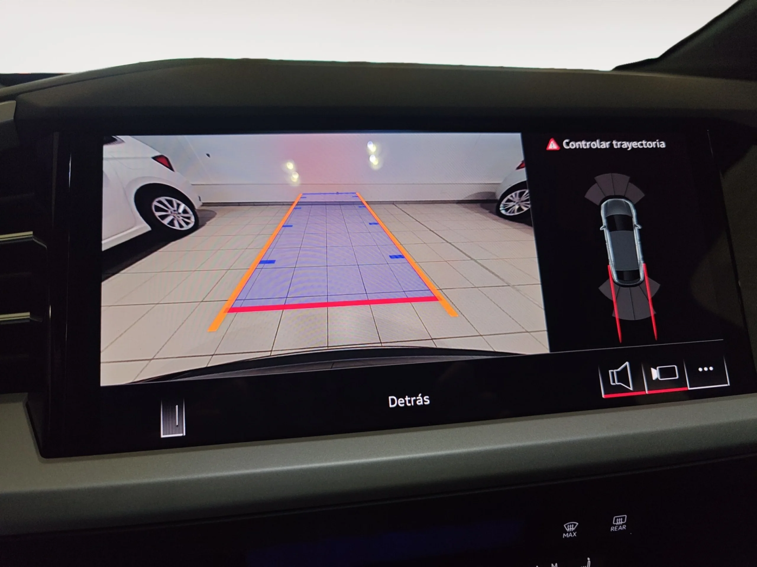 AUDI Q4 SPORTBACK E TRON GENUINE EDITION 45 E TRON 210KW 82KWH - Foto 19