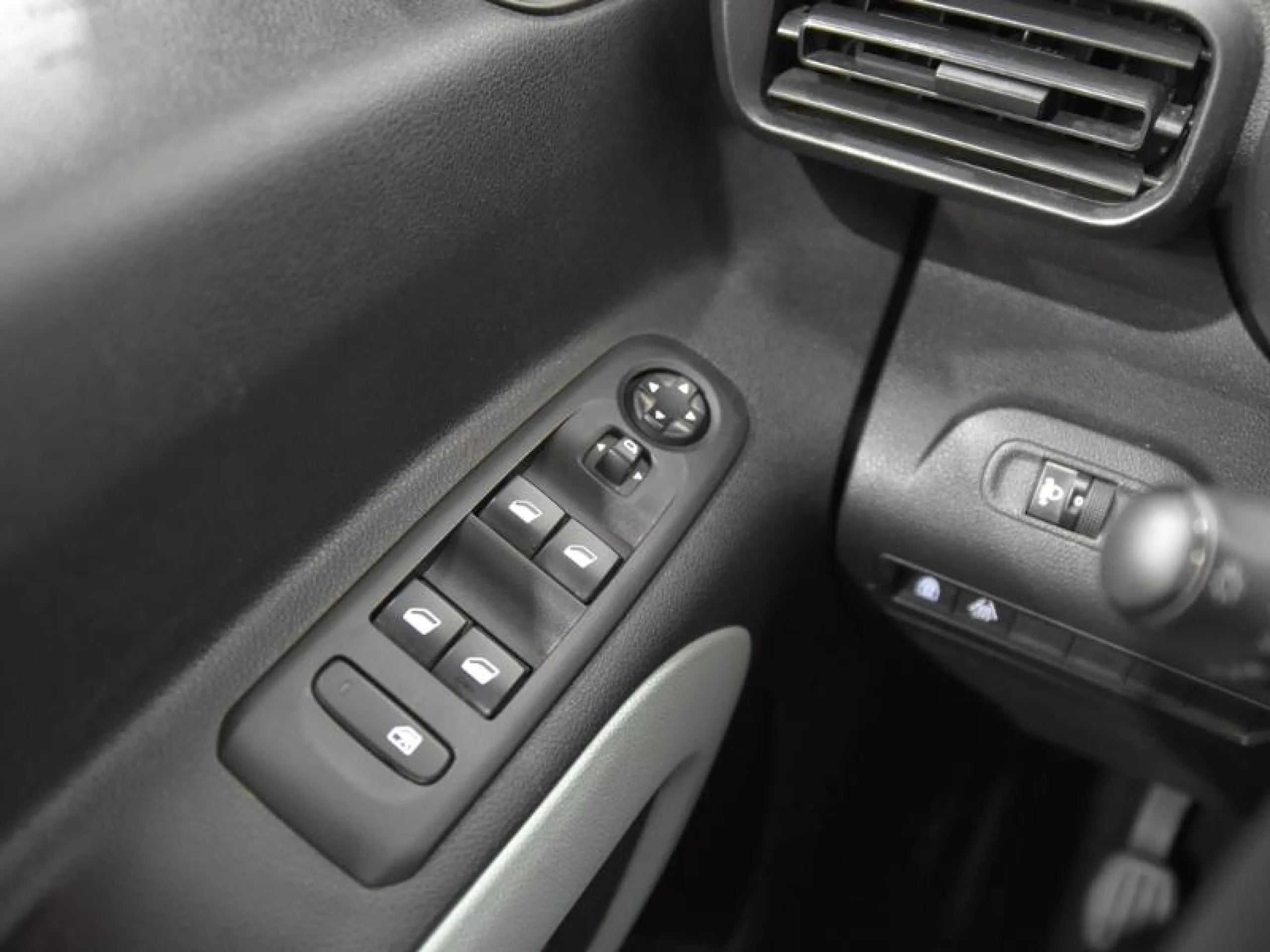 CITROEN BERLINGO TALLA XL BLUEHDI 130 S&S 6V FEEL PACK - Foto 19