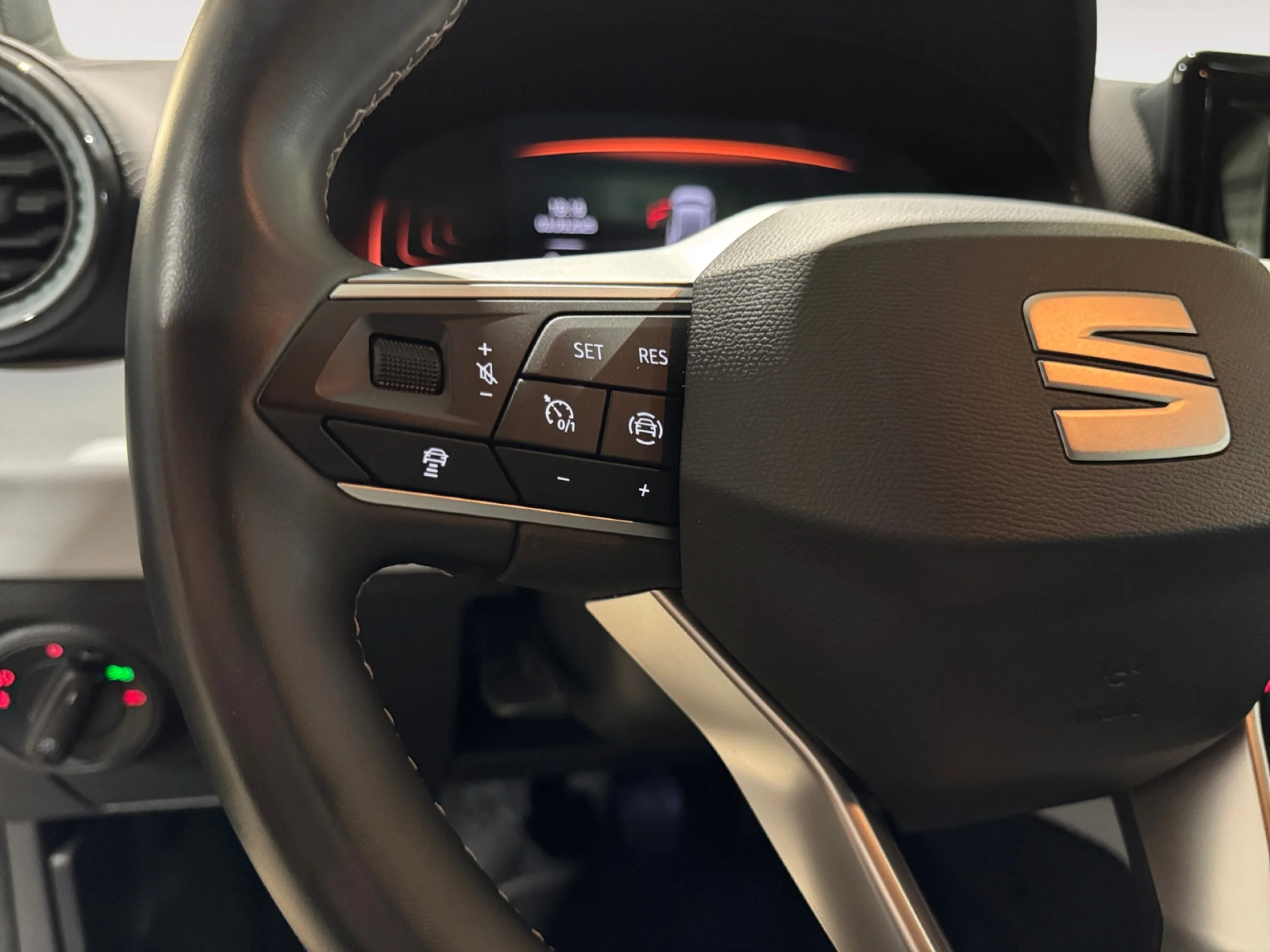 SEAT IBIZA 1.0 TSI 81KW (110CV) SPECIAL EDITION - Foto 11