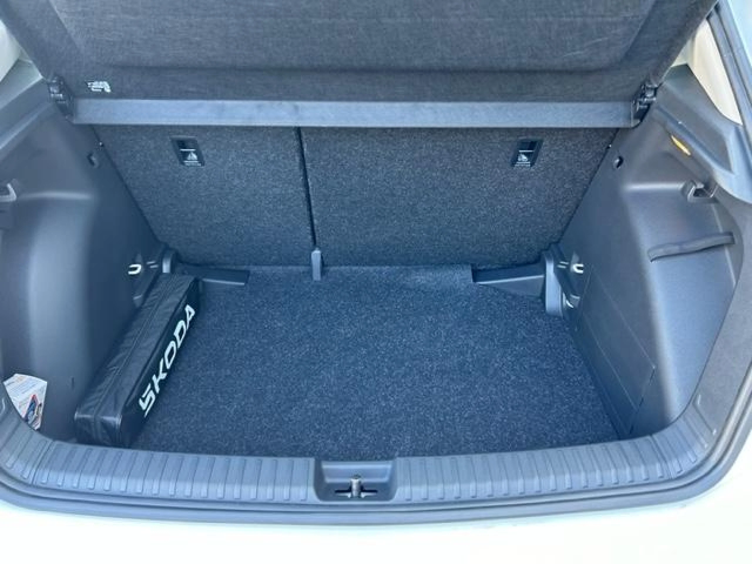 SKODA FABIA 1.0 MPI 59KW (80CV) ACTIVE - Foto 8